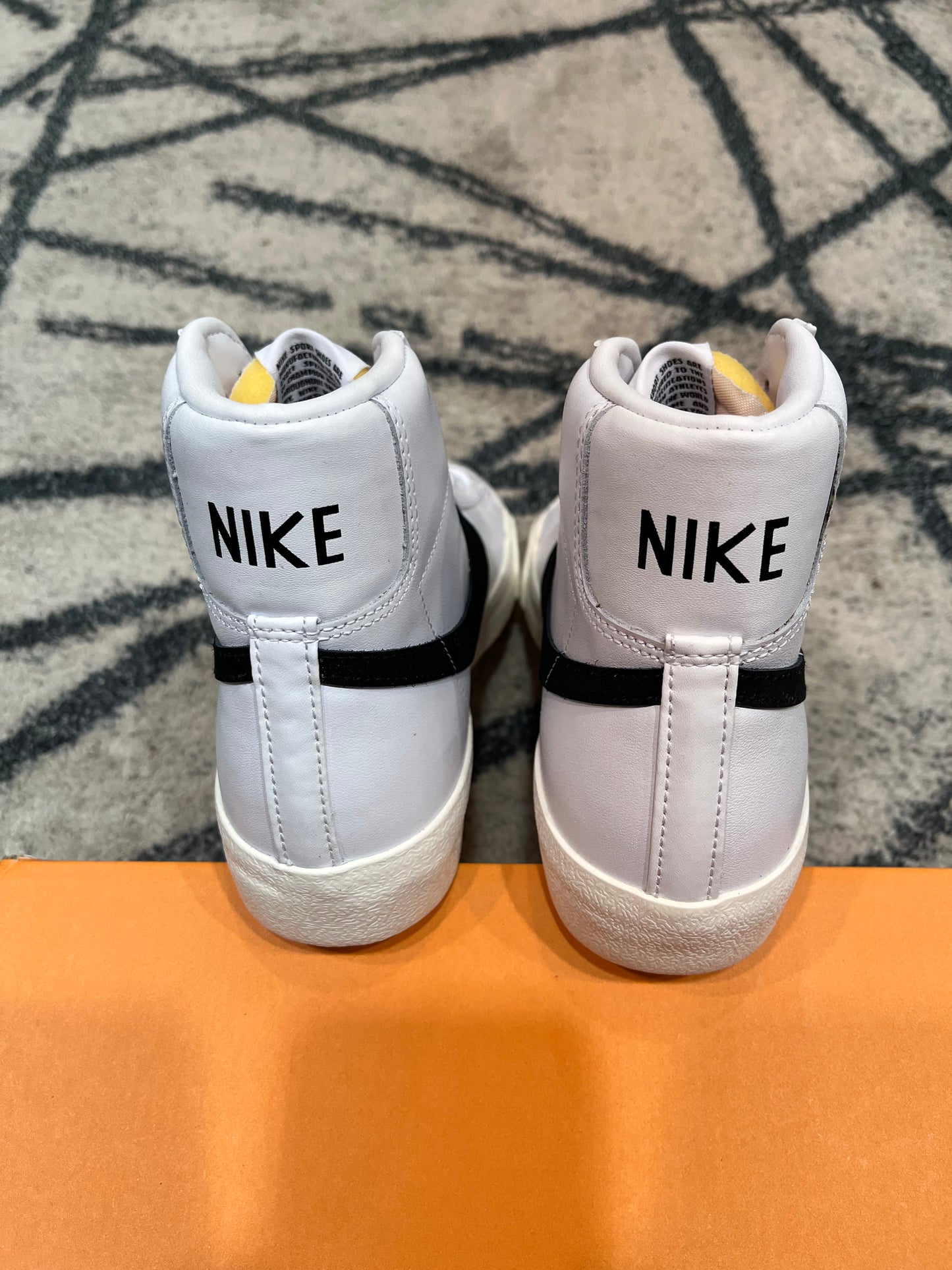 Nike Blazer Mid Vintage White