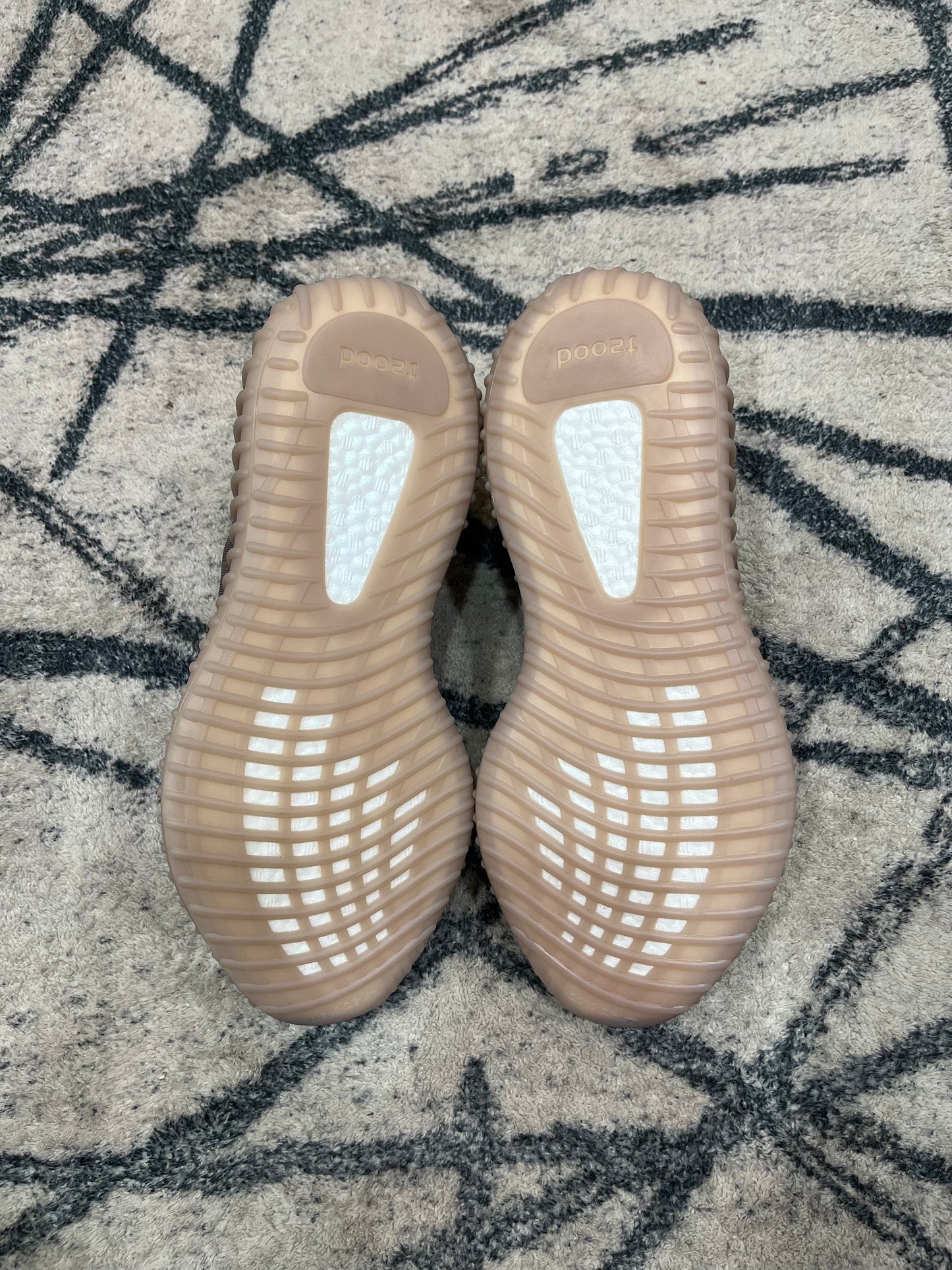 Yeezy 350 Monmis