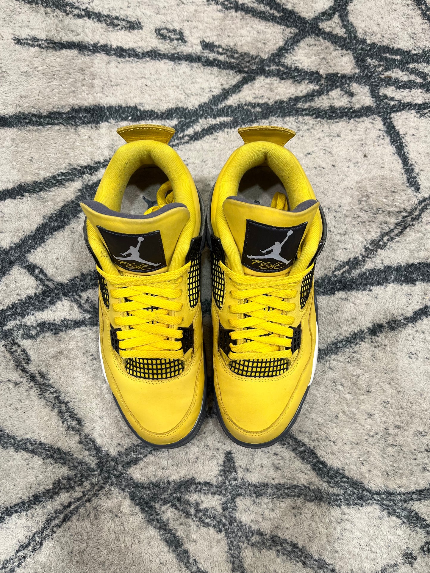 Air Jordan 4 Lightning