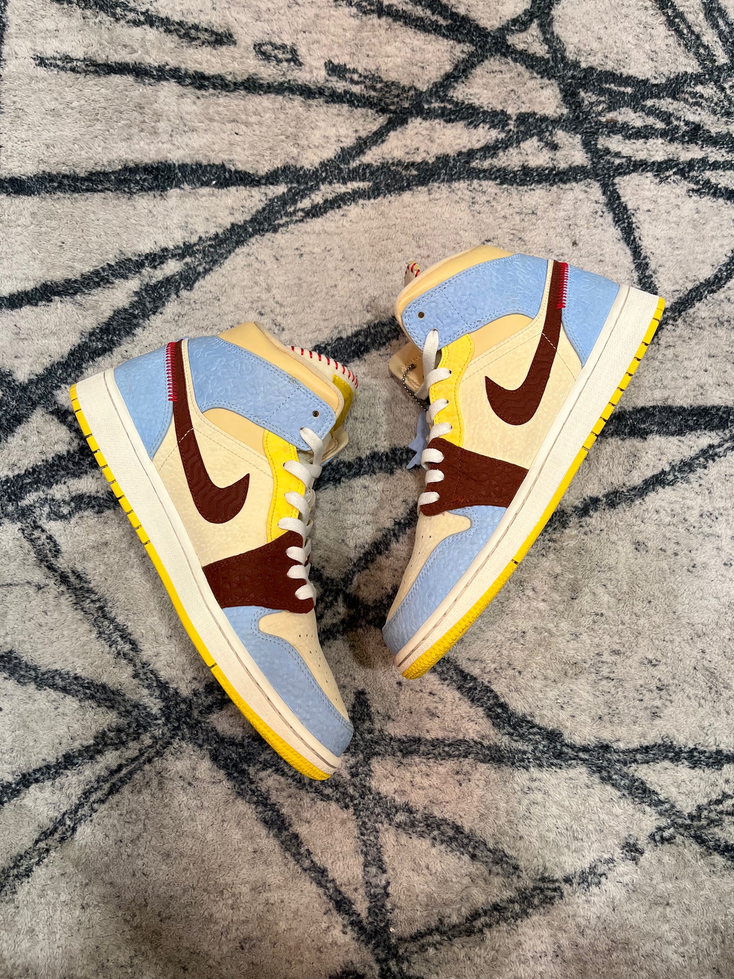 Air Jordan 1 Maison Chateau Rouge