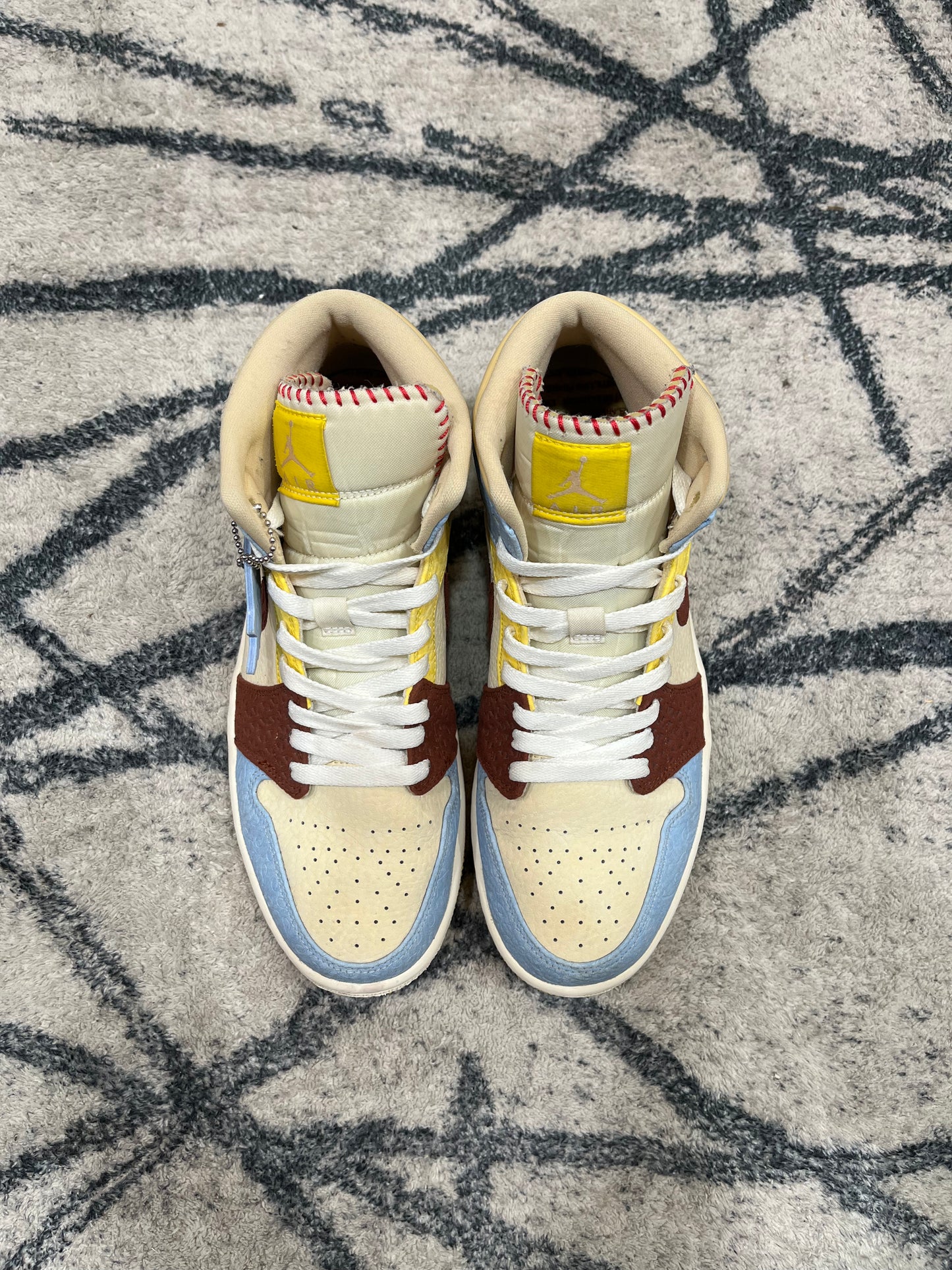 Air Jordan 1 Maison Chateau Rouge
