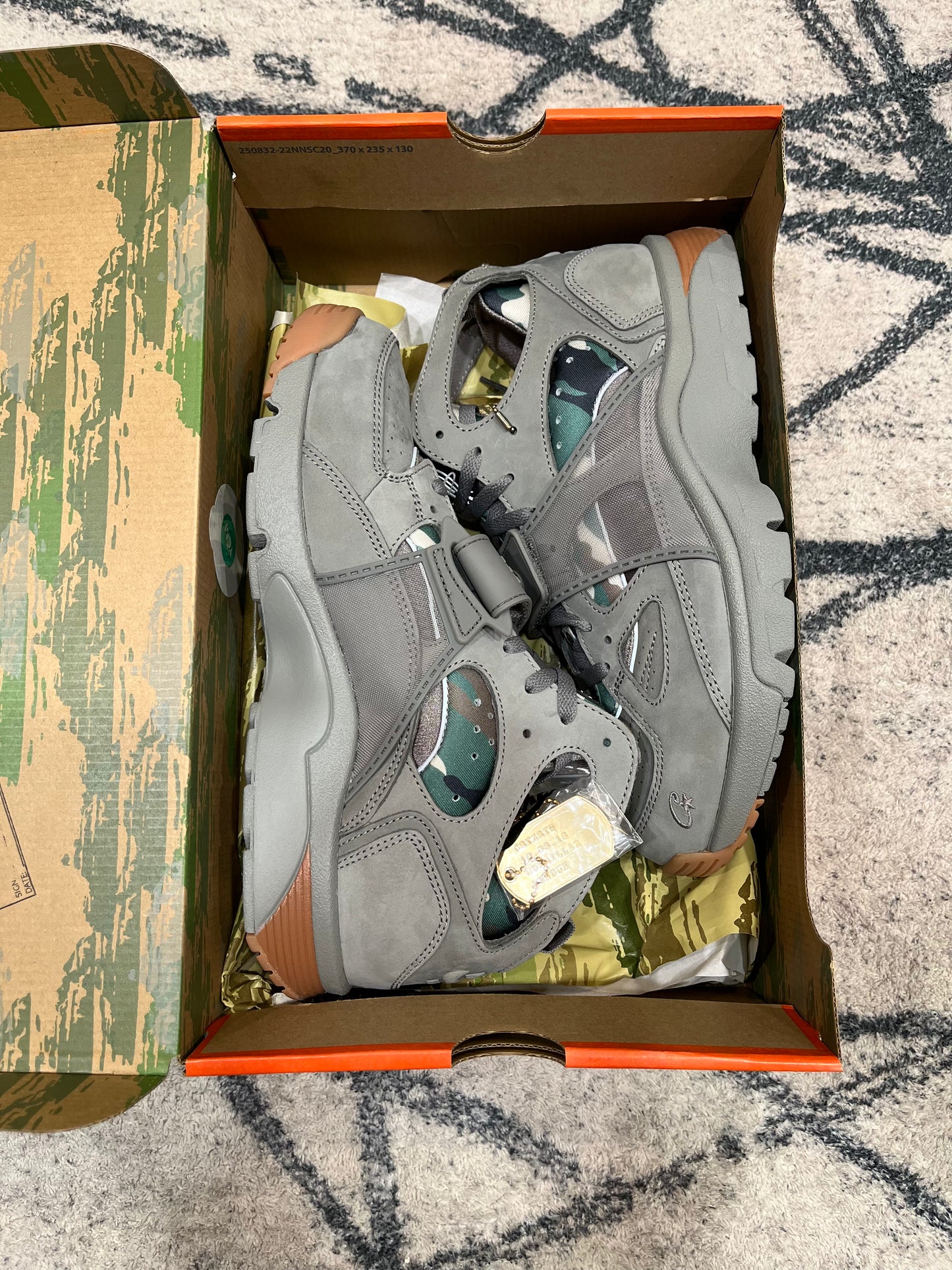 Nike Huarache Corteiz Gully Grey