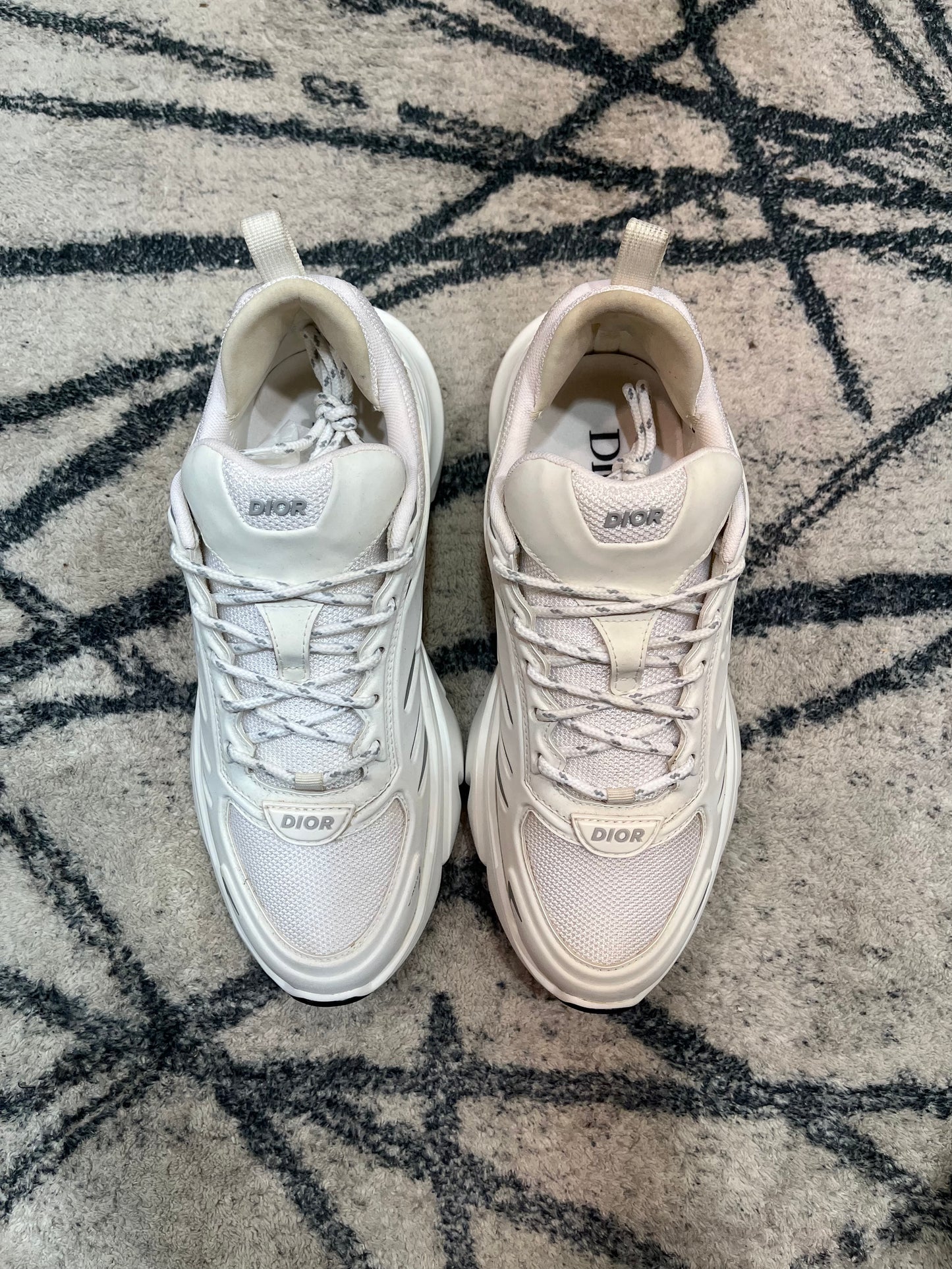 Dior B44 White