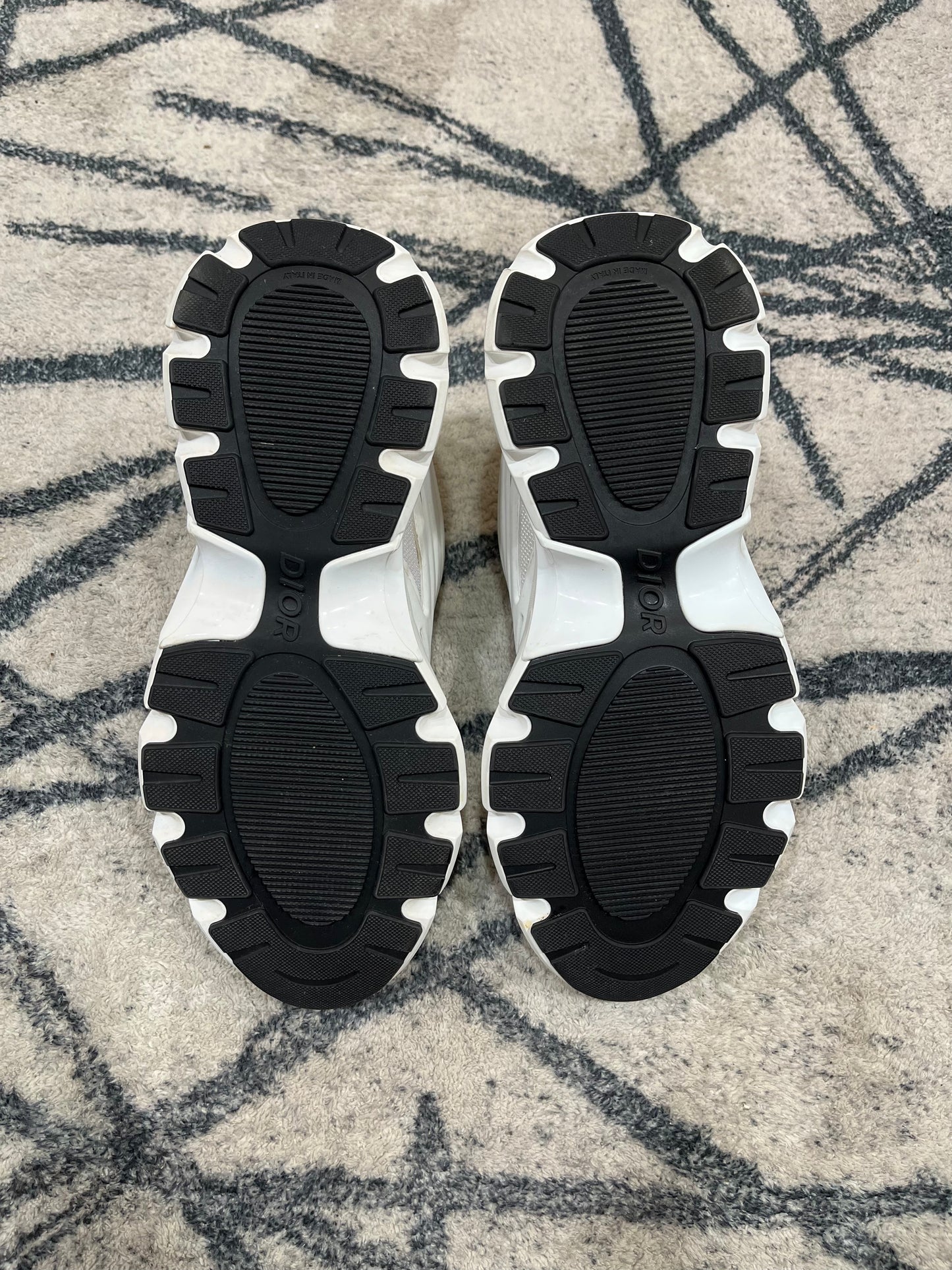 Dior B44 White