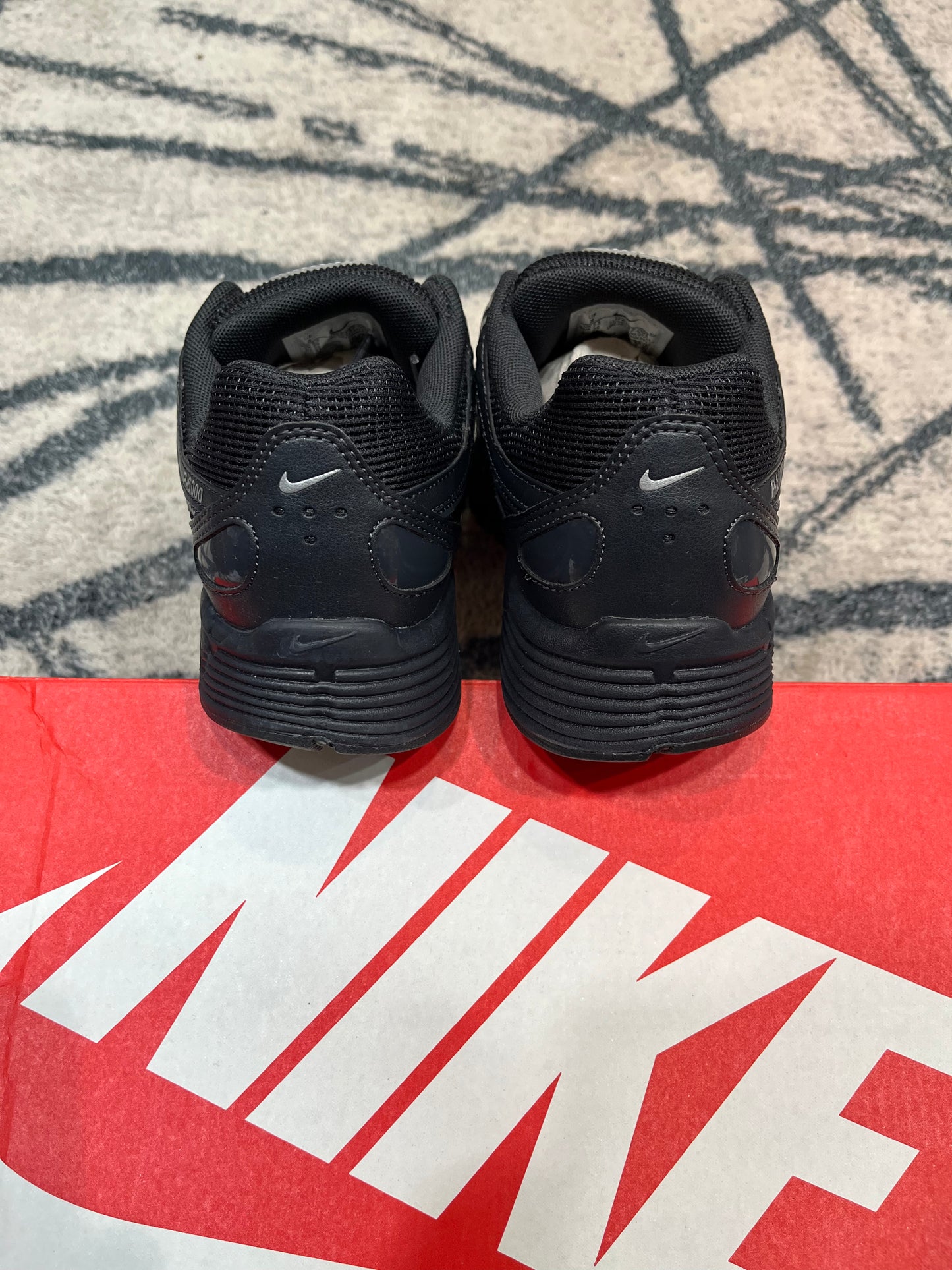 Nike P 6000 Silver Swoosh Black