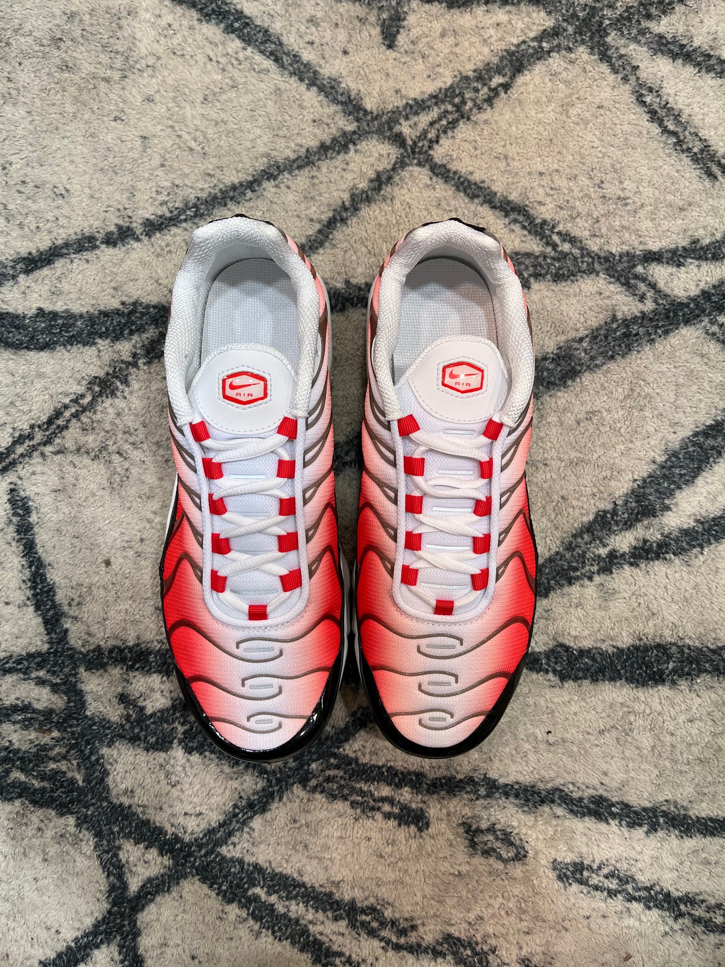Nike Air Max Plus Crimson