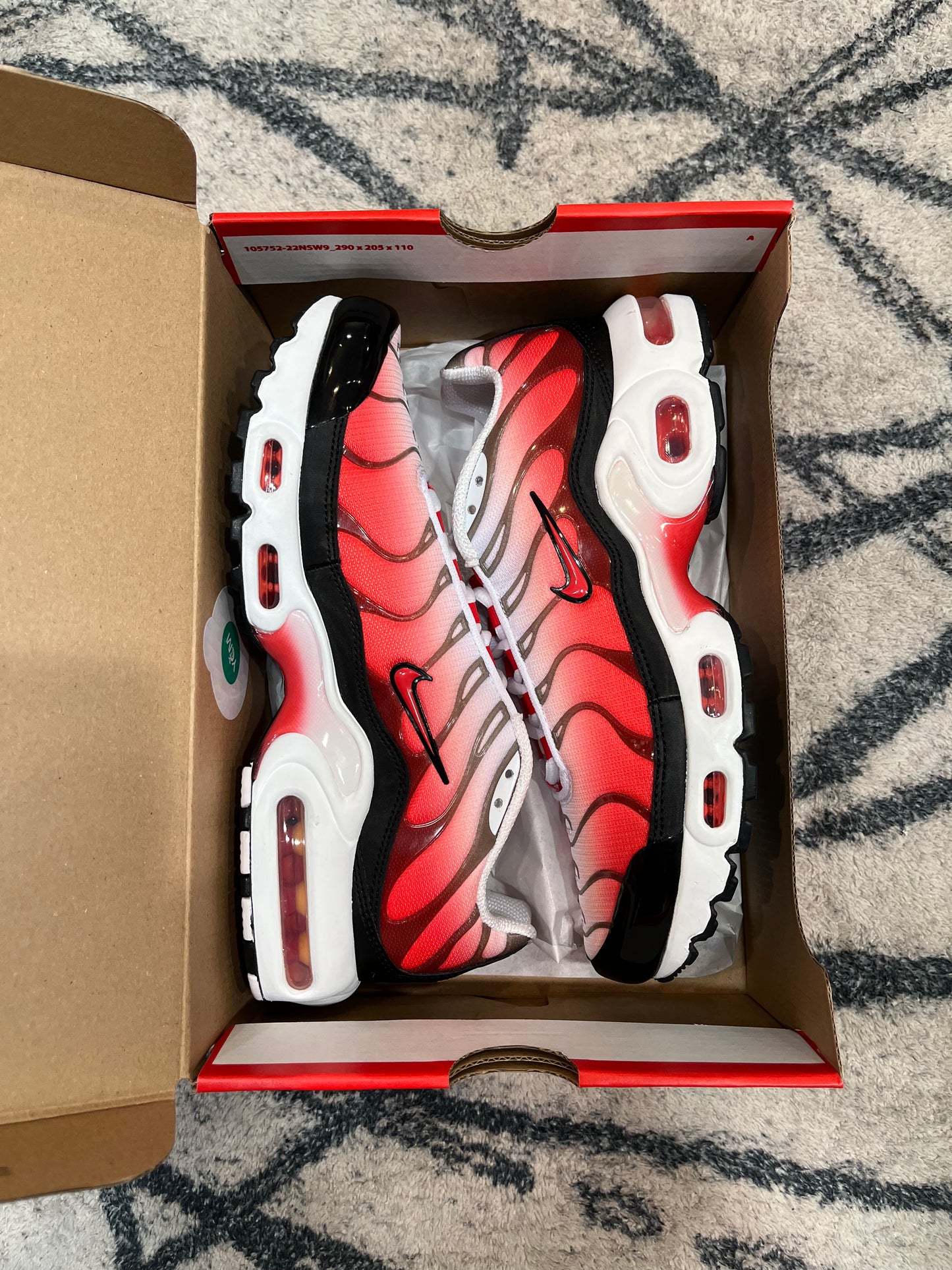 Nike Air Max Plus Crimson