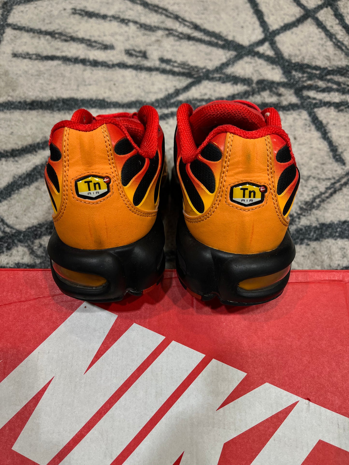 Nike Air Max Plus Volcano