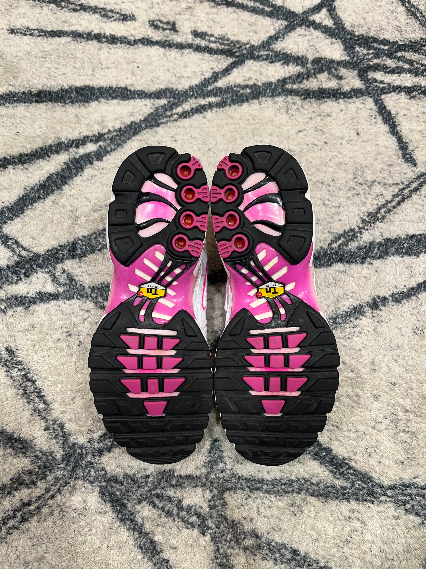 Nike Air Max Plus Pink Fade