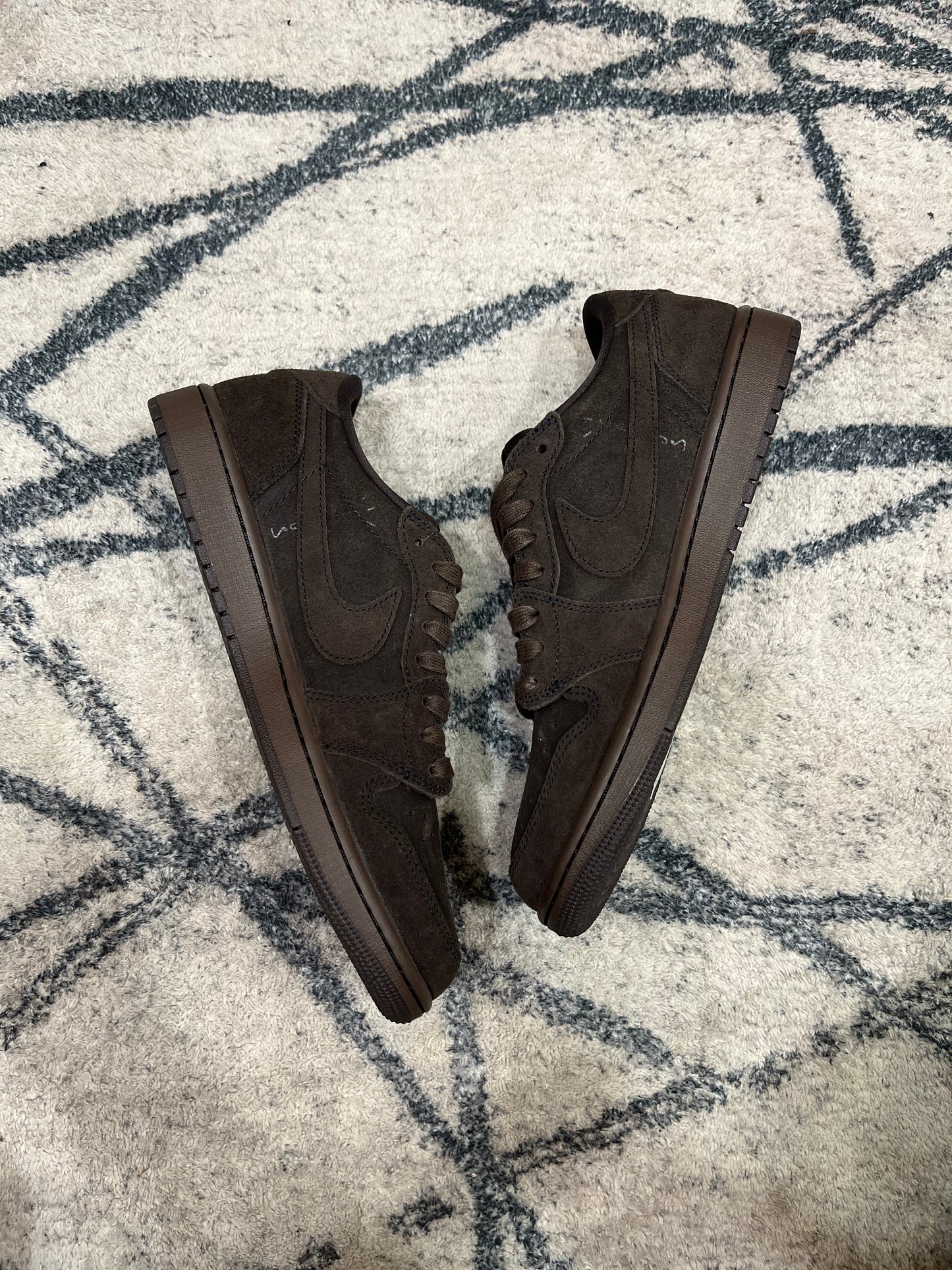 Air Jordan 1 Low Travis Scott Velvet Brown