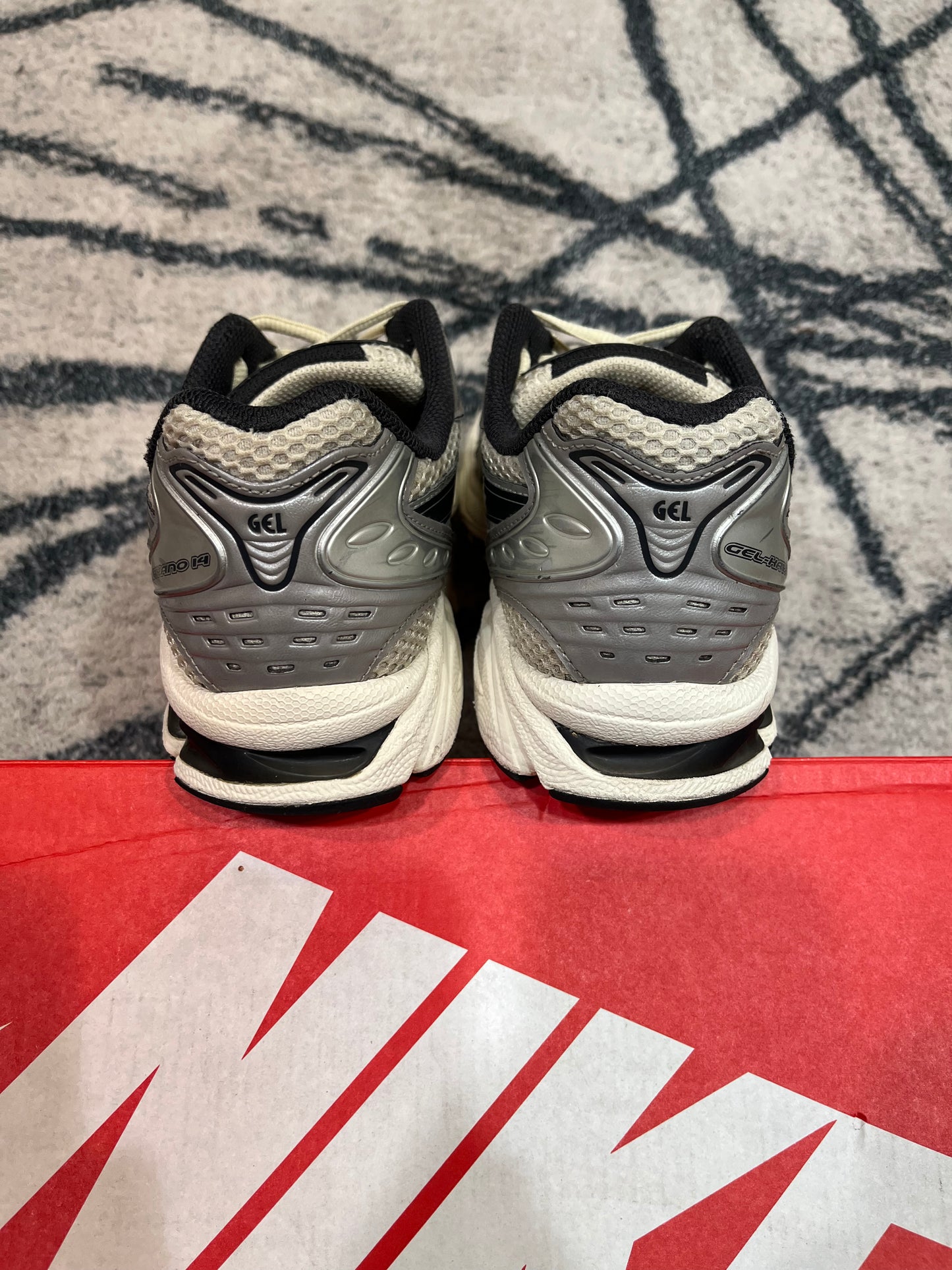 Asics Gel Kayano 14 Grey