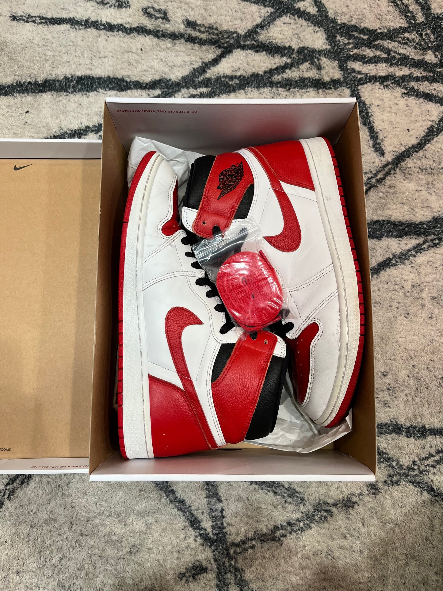Air Jordan 1 High Heritage