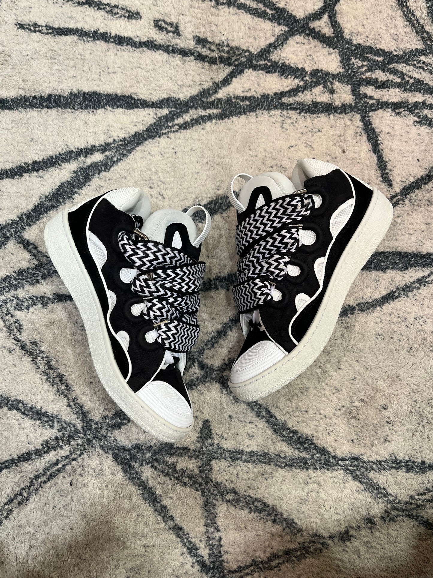 Lanvin Curb Black White