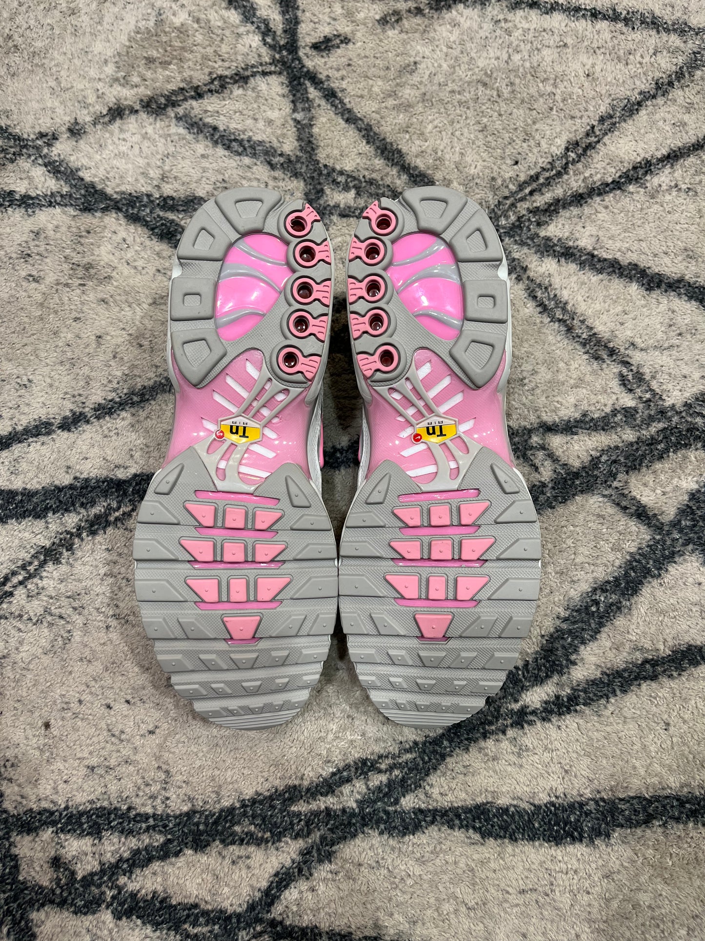 Nike Air Max Plus Summit White Jewel Pink