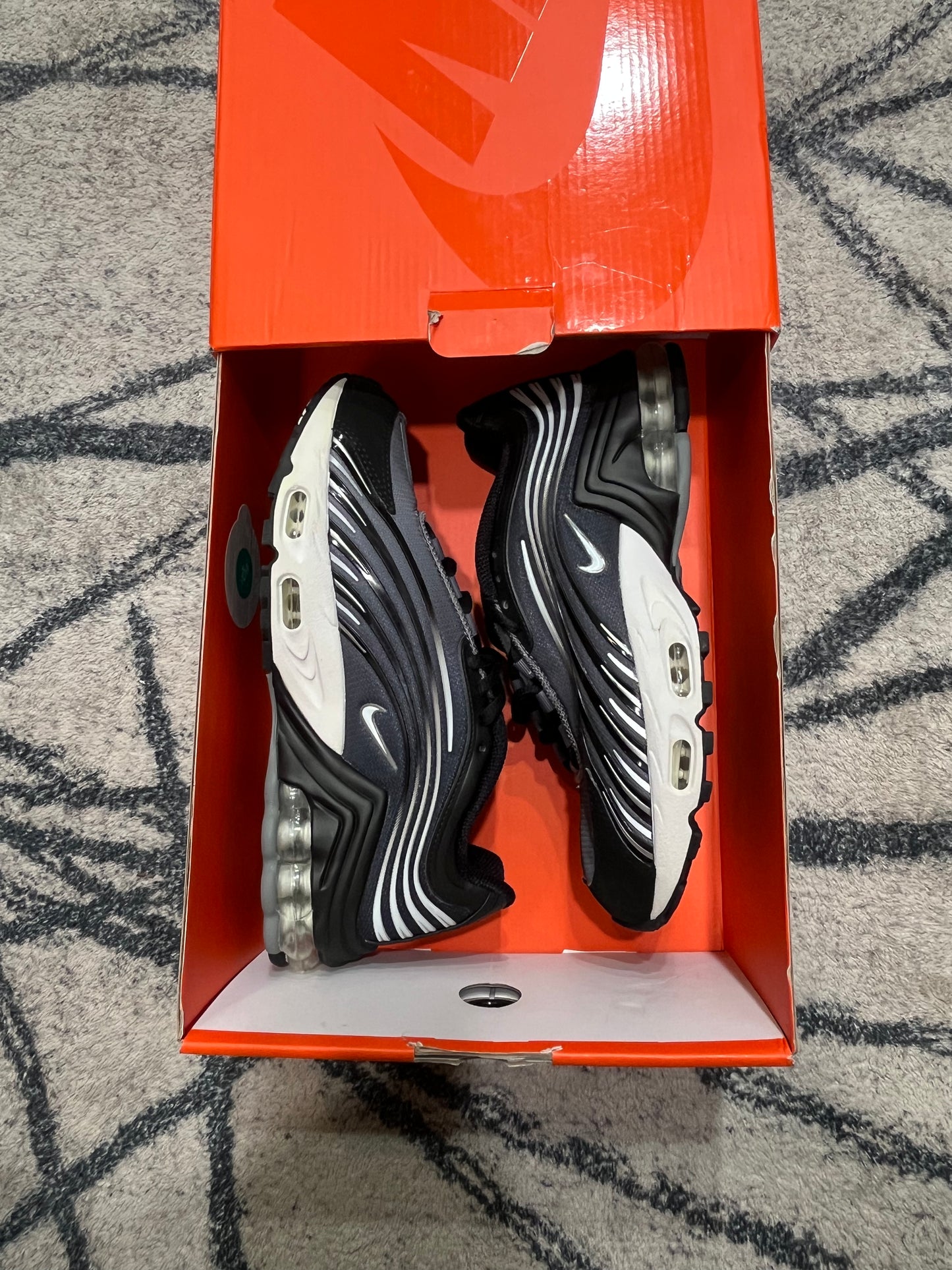 Nike Air Max 2 Reflect Silver