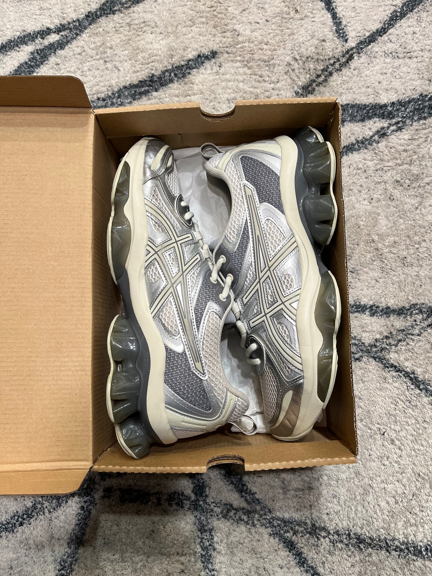 Asics Gel Quantum Kinetic White Grey