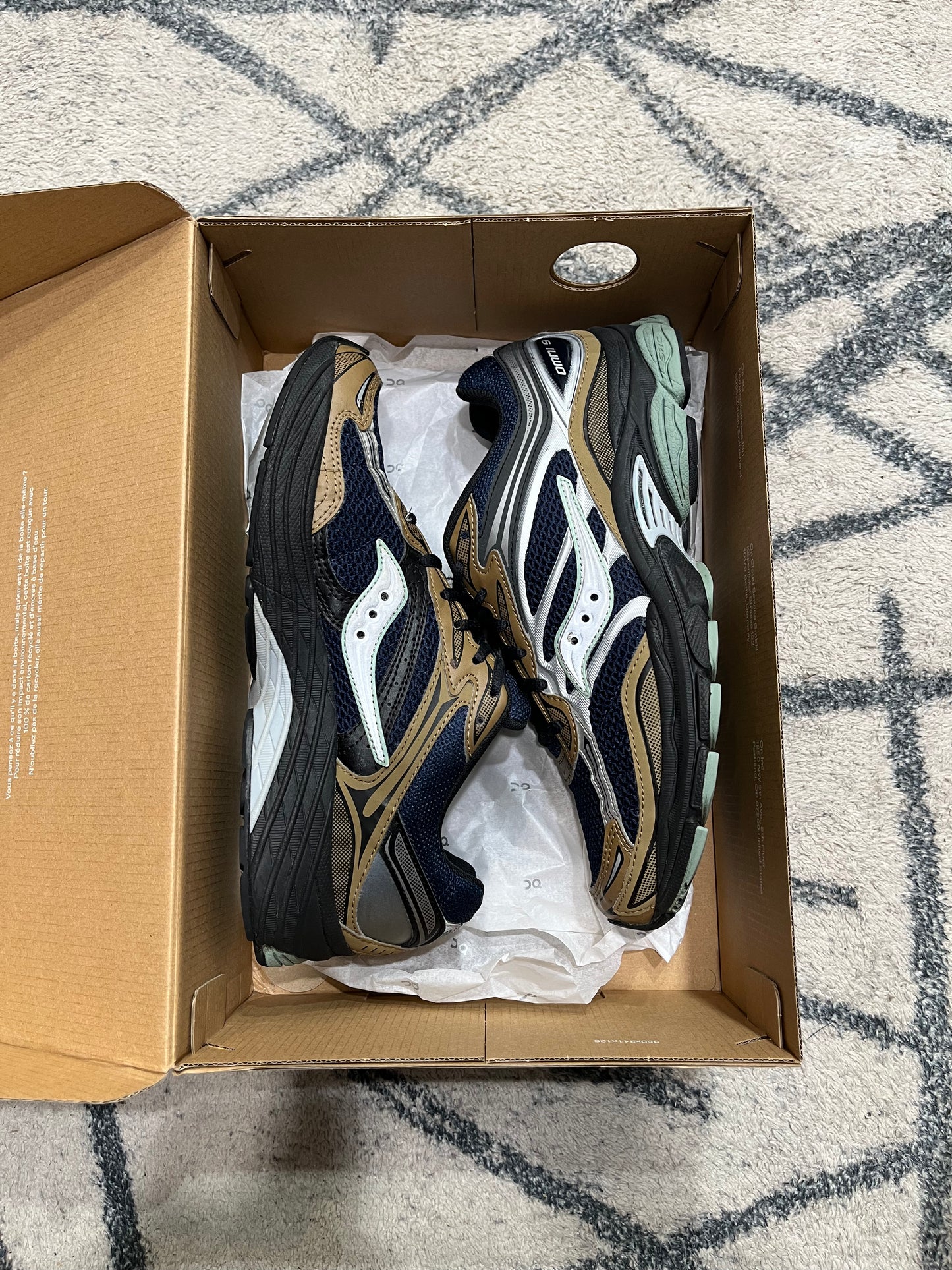 Saucony Omni 9 Navy Brown