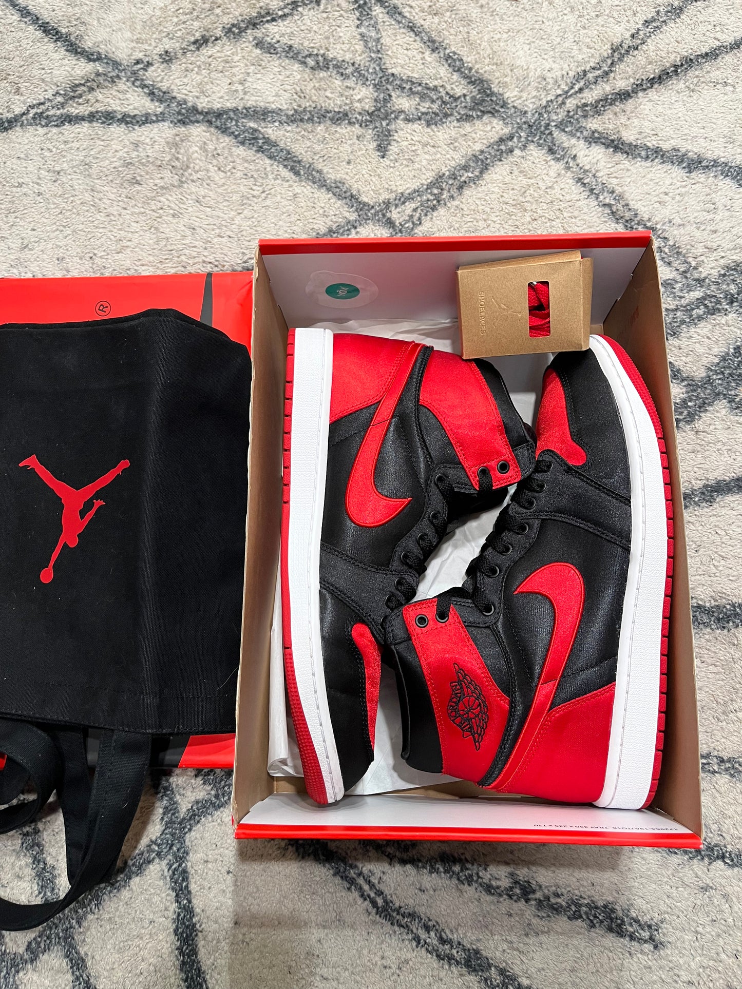 Air Jordan 1 High Retro OG Satin Bred