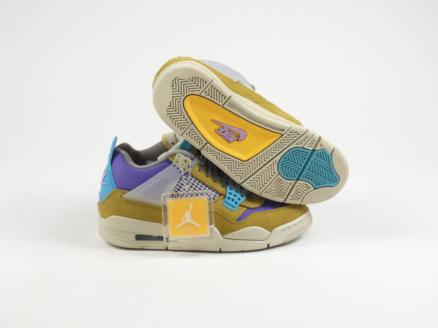 Air Jordan 4 Desert Union Moss