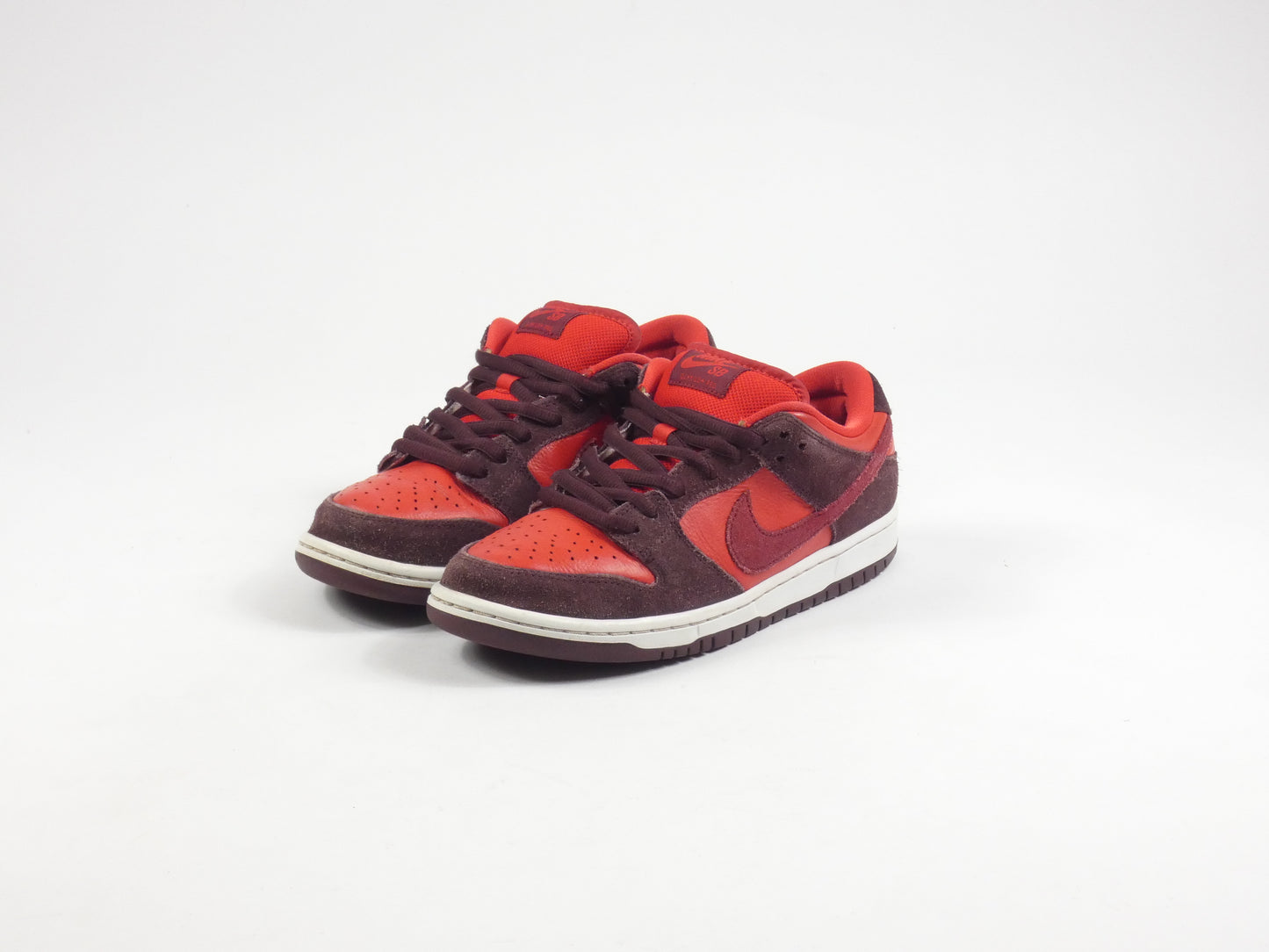 Nike Dunk SB Low Cherry