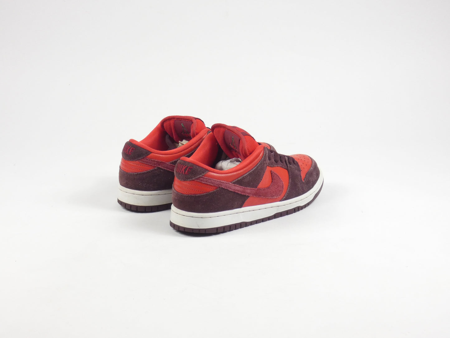 Nike Dunk SB Low Cherry