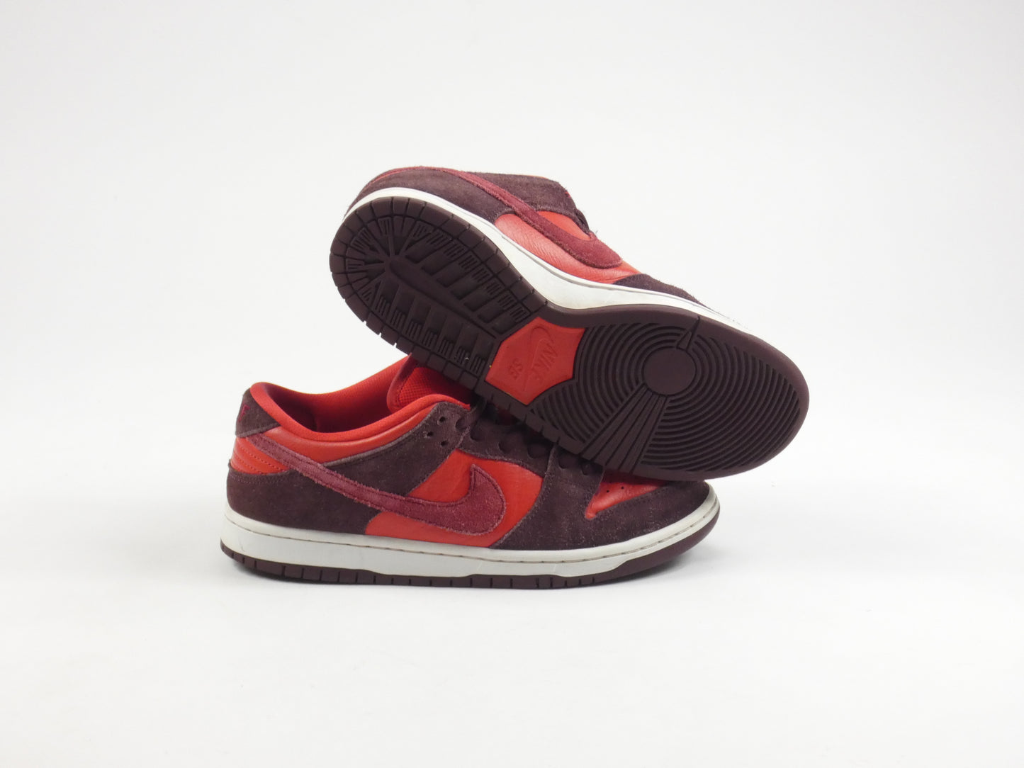 Nike Dunk SB Low Cherry