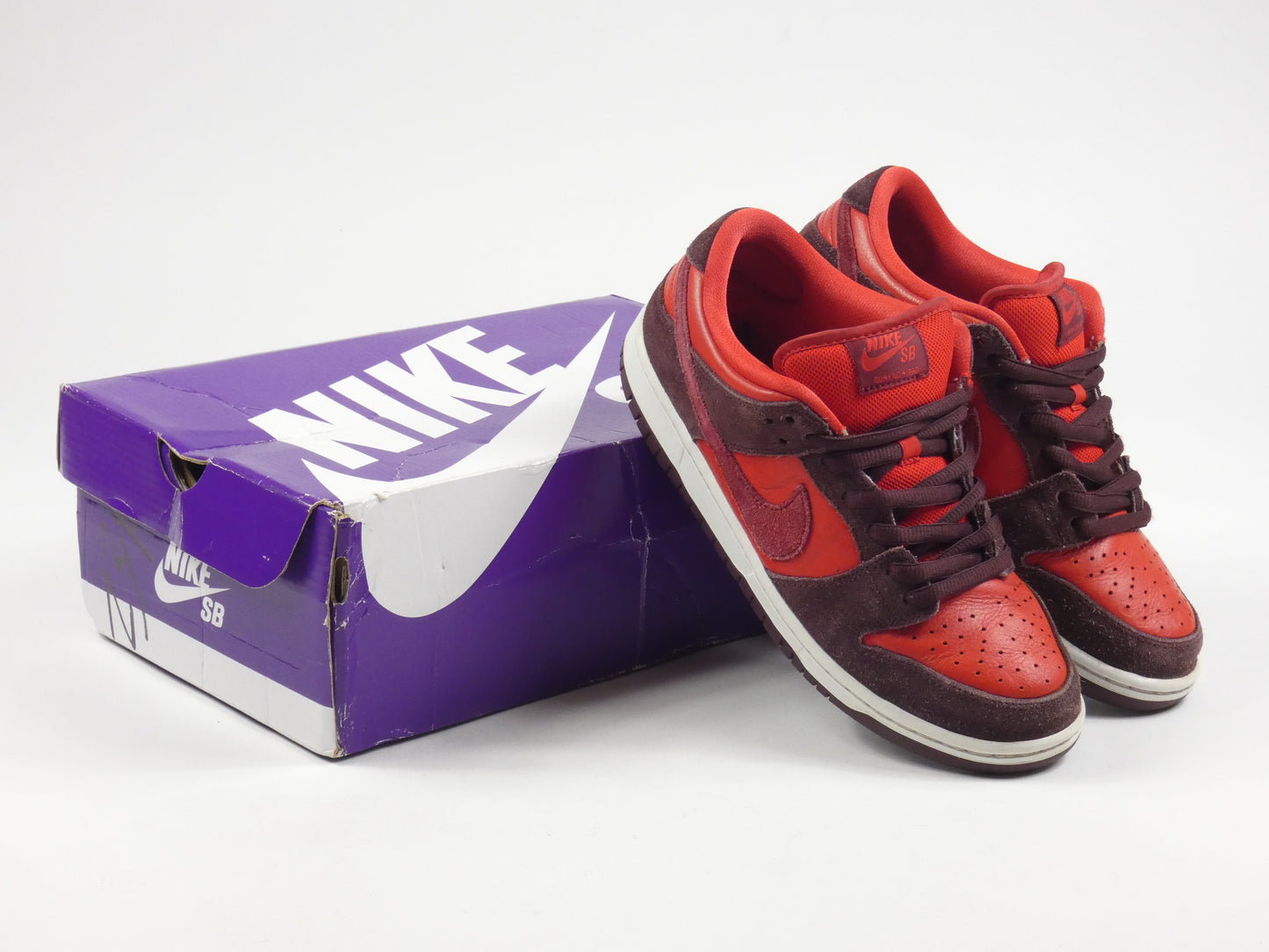 Nike Dunk SB Low Cherry