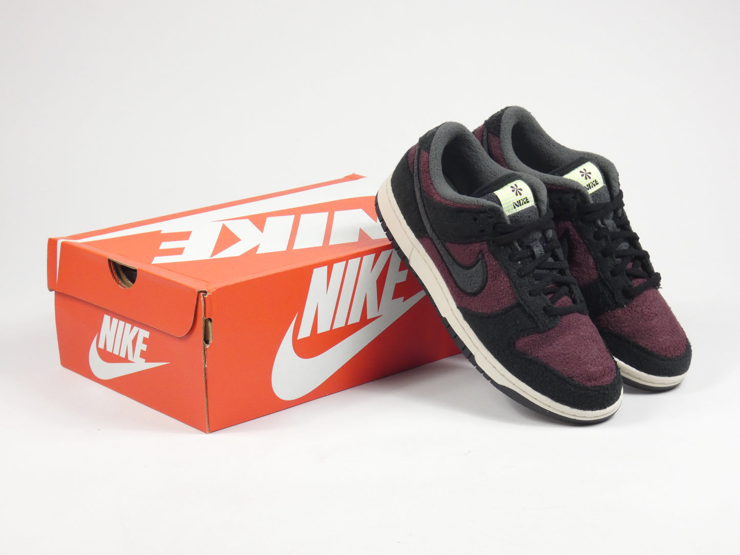 Nike Dunk Low Burgundy Crush