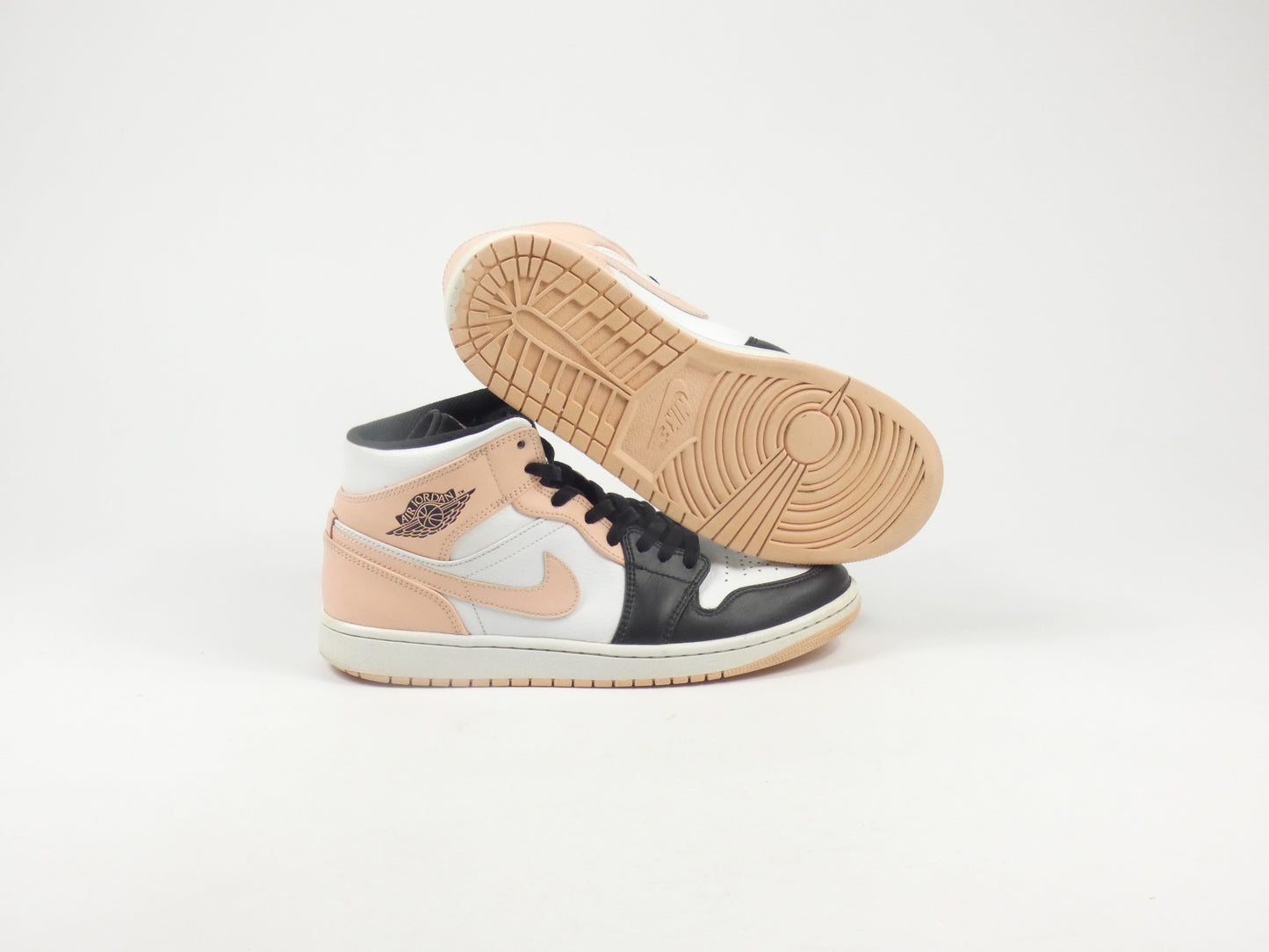 Air Jordan 1 Mid Artic Orange