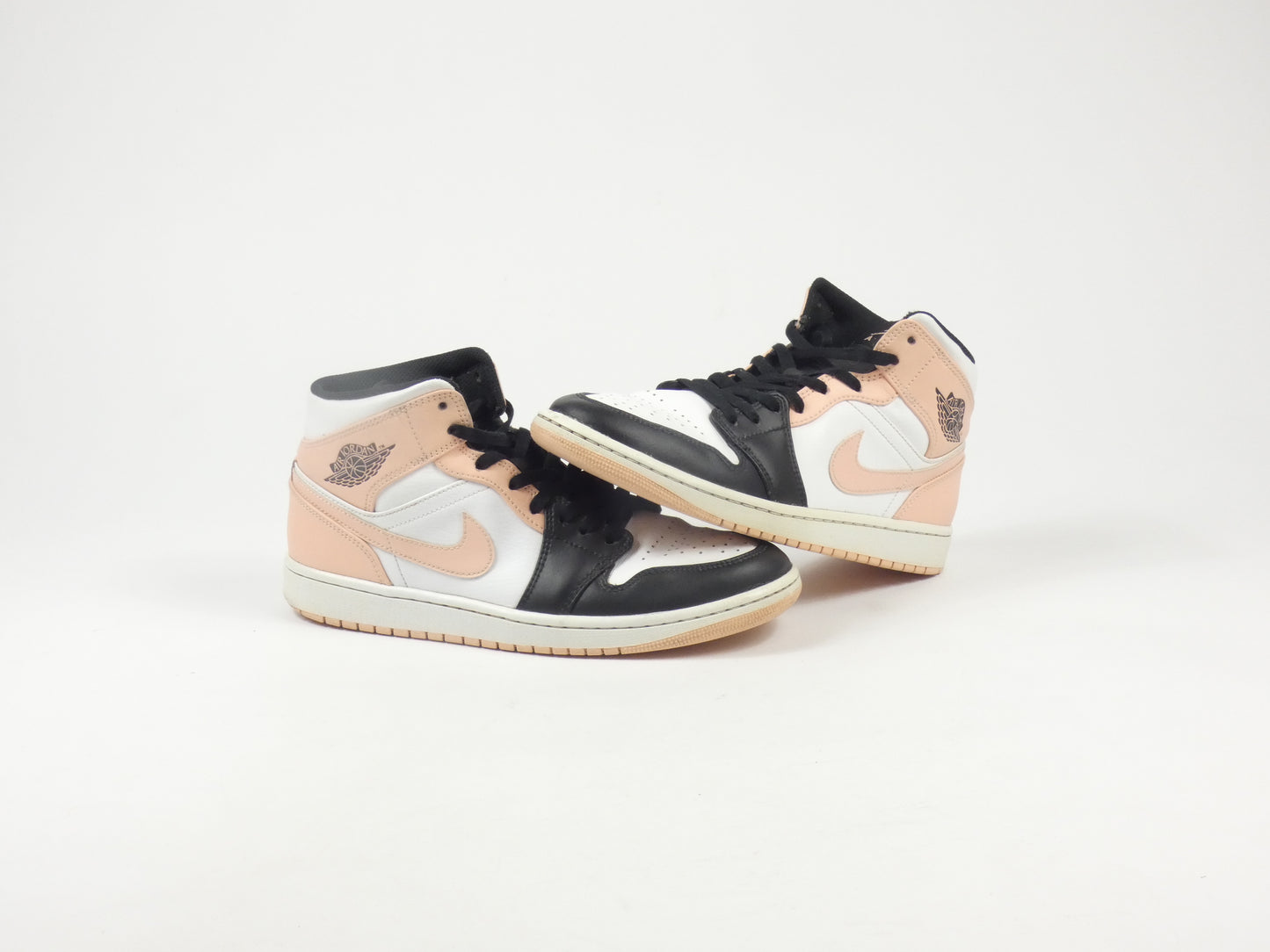 Air Jordan 1 Mid Artic Orange