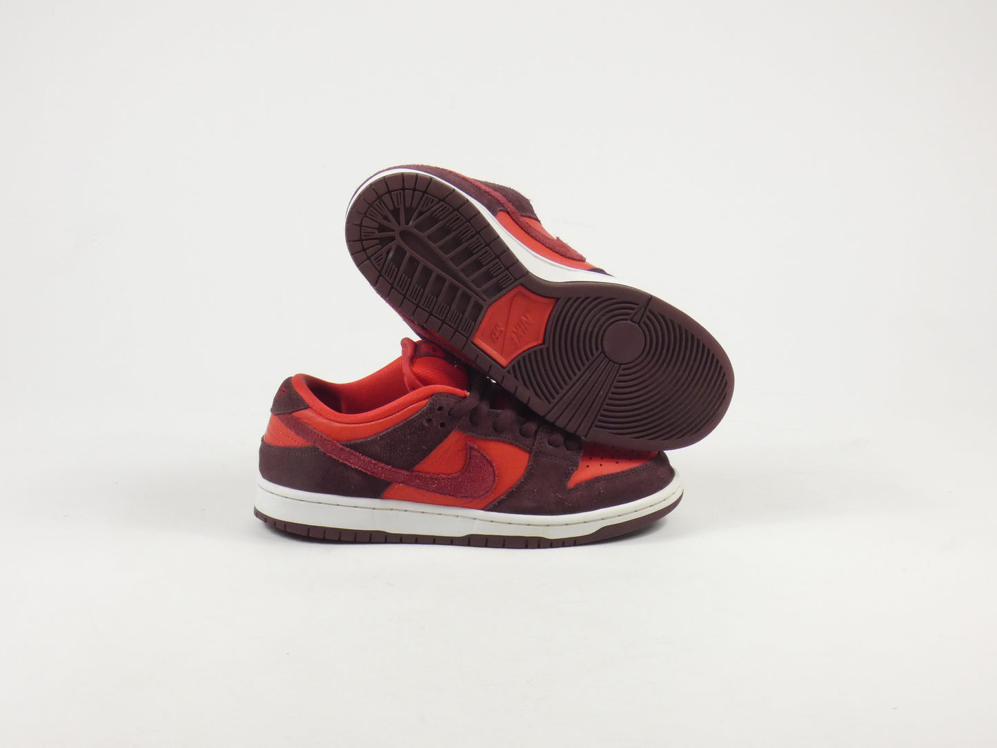 Nike Dunk SB Low Cherry