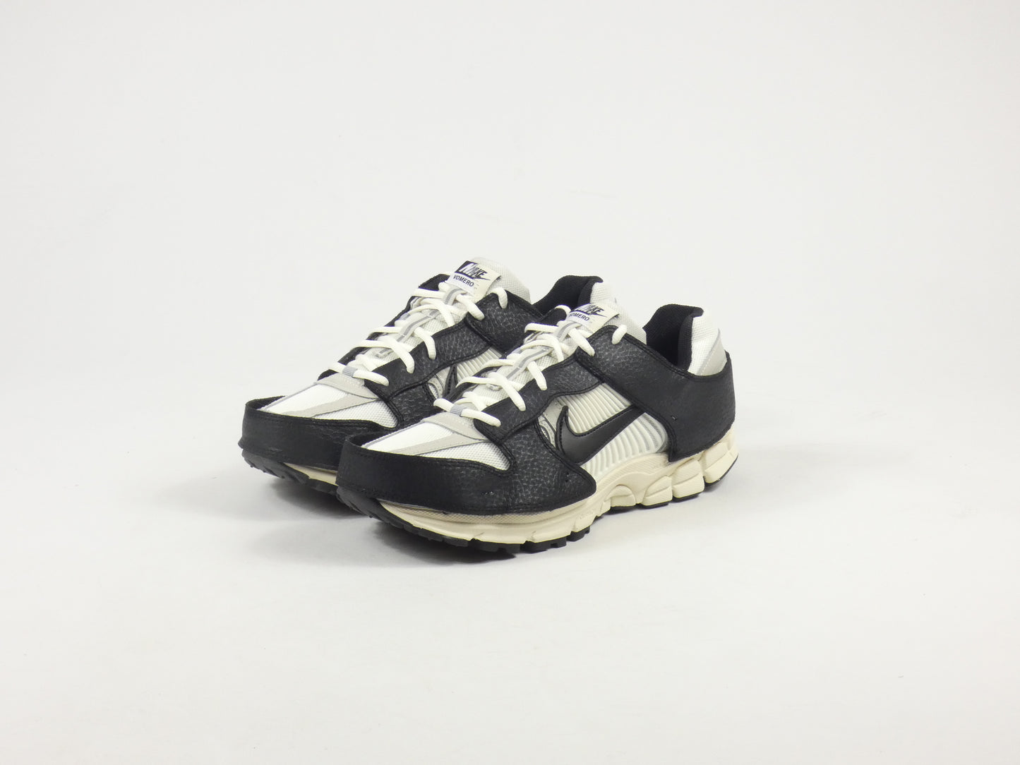 Nike Vomero 5 Timeless