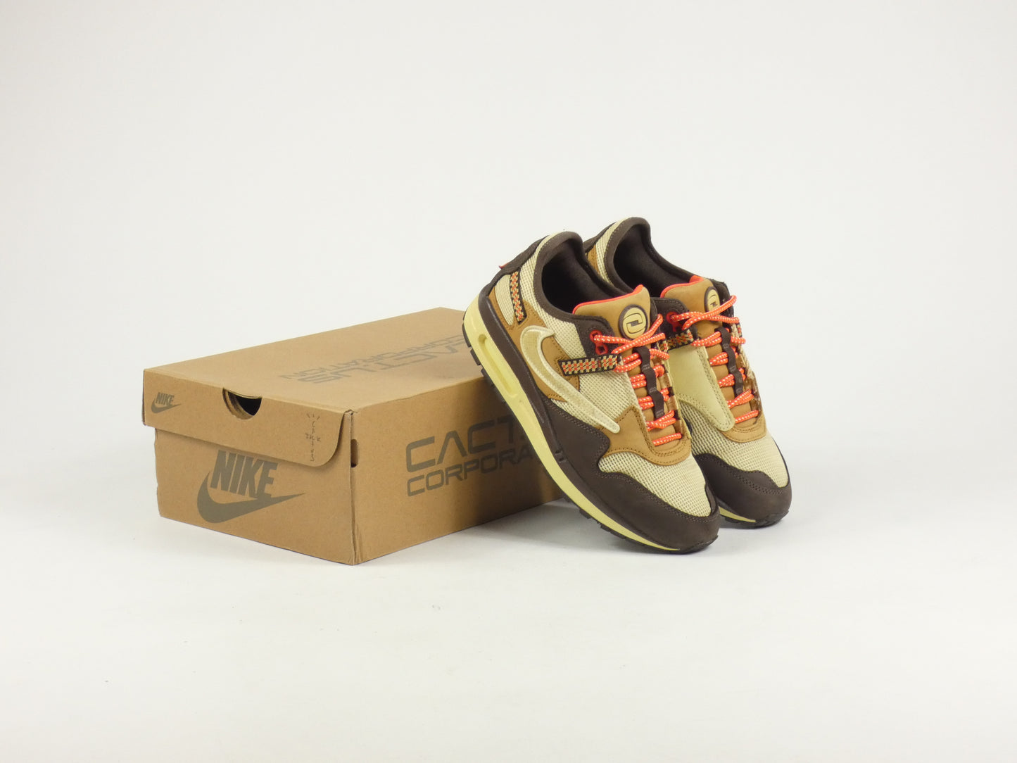 Nike Air Max 1 Travis Scott Baroque Brown