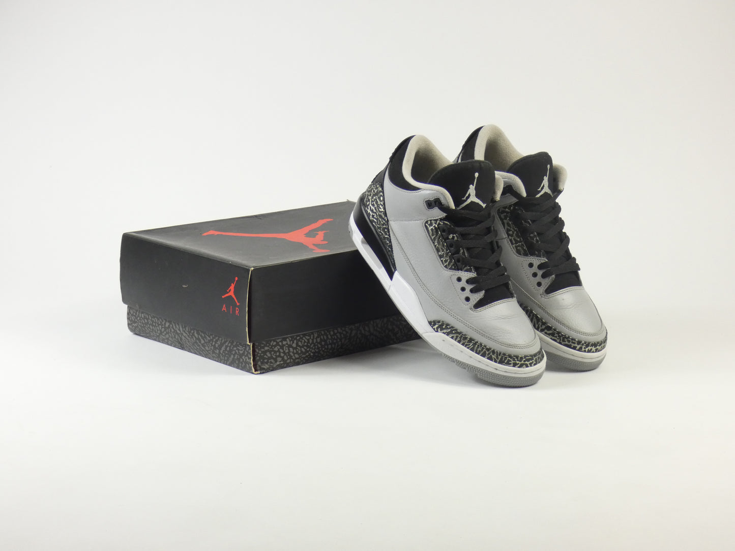Air Jordan 3 Wolf Grey