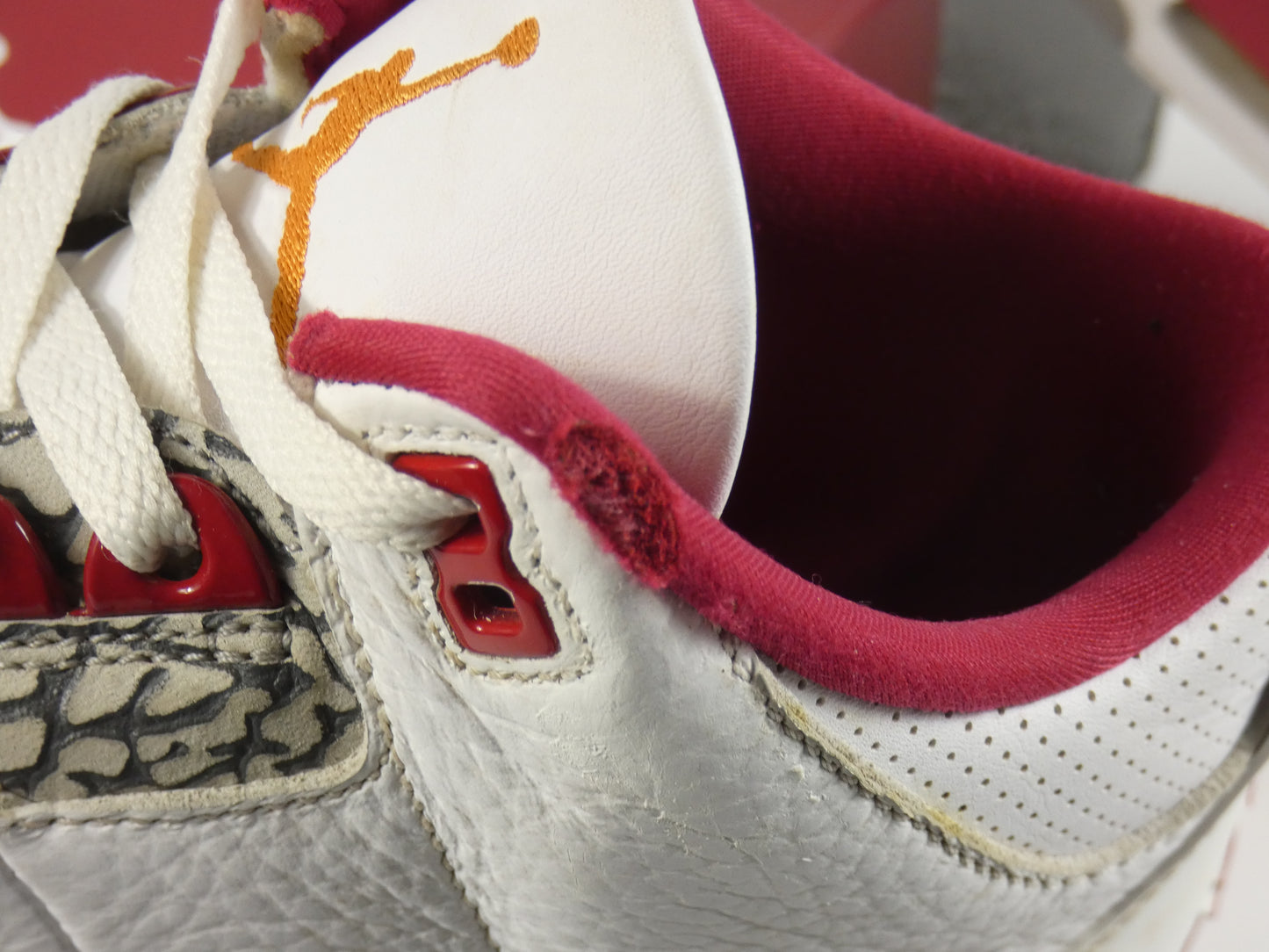 Air Jordan 3 Cardinal Red