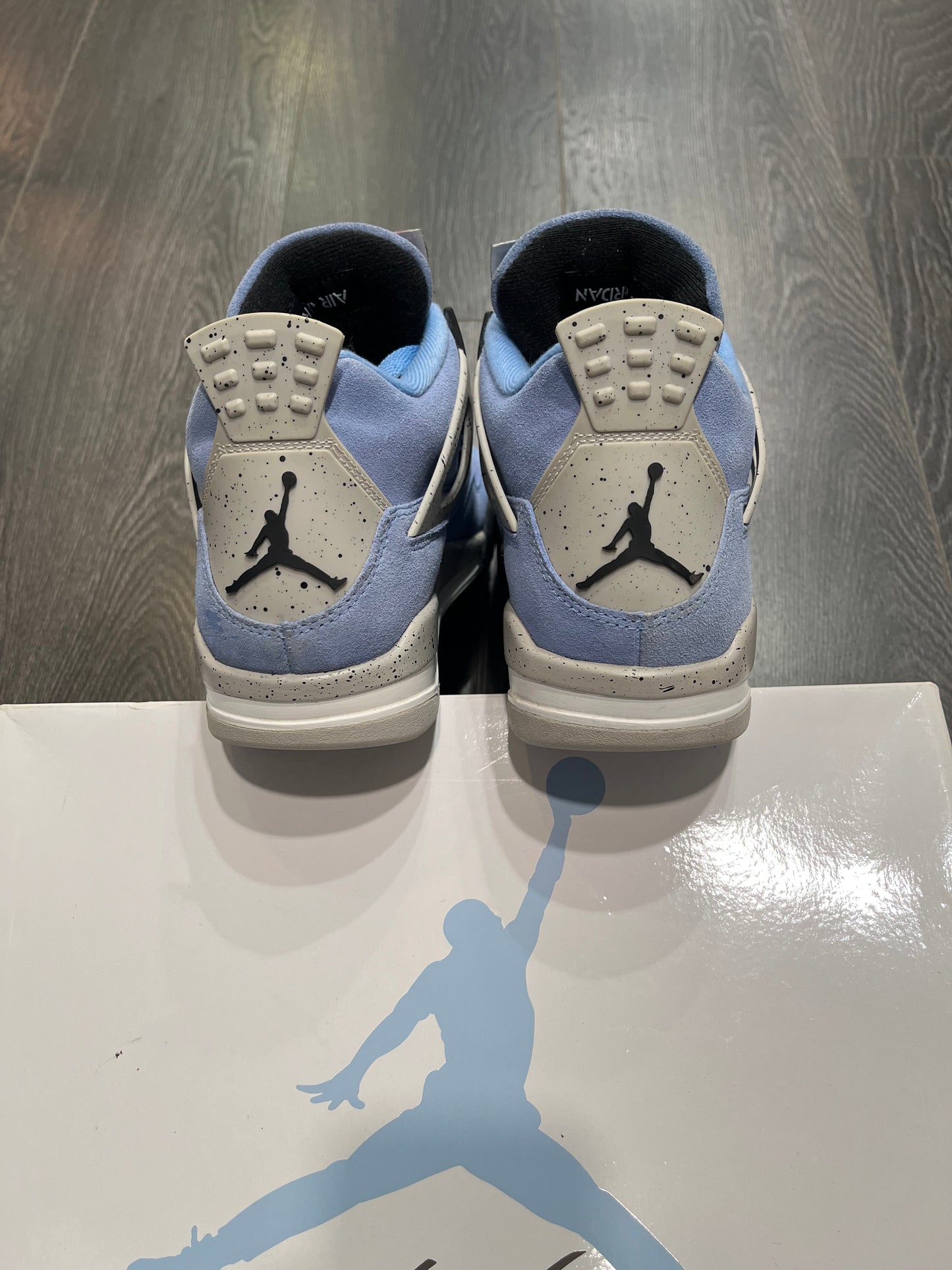 Air Jordan 4 University Blue