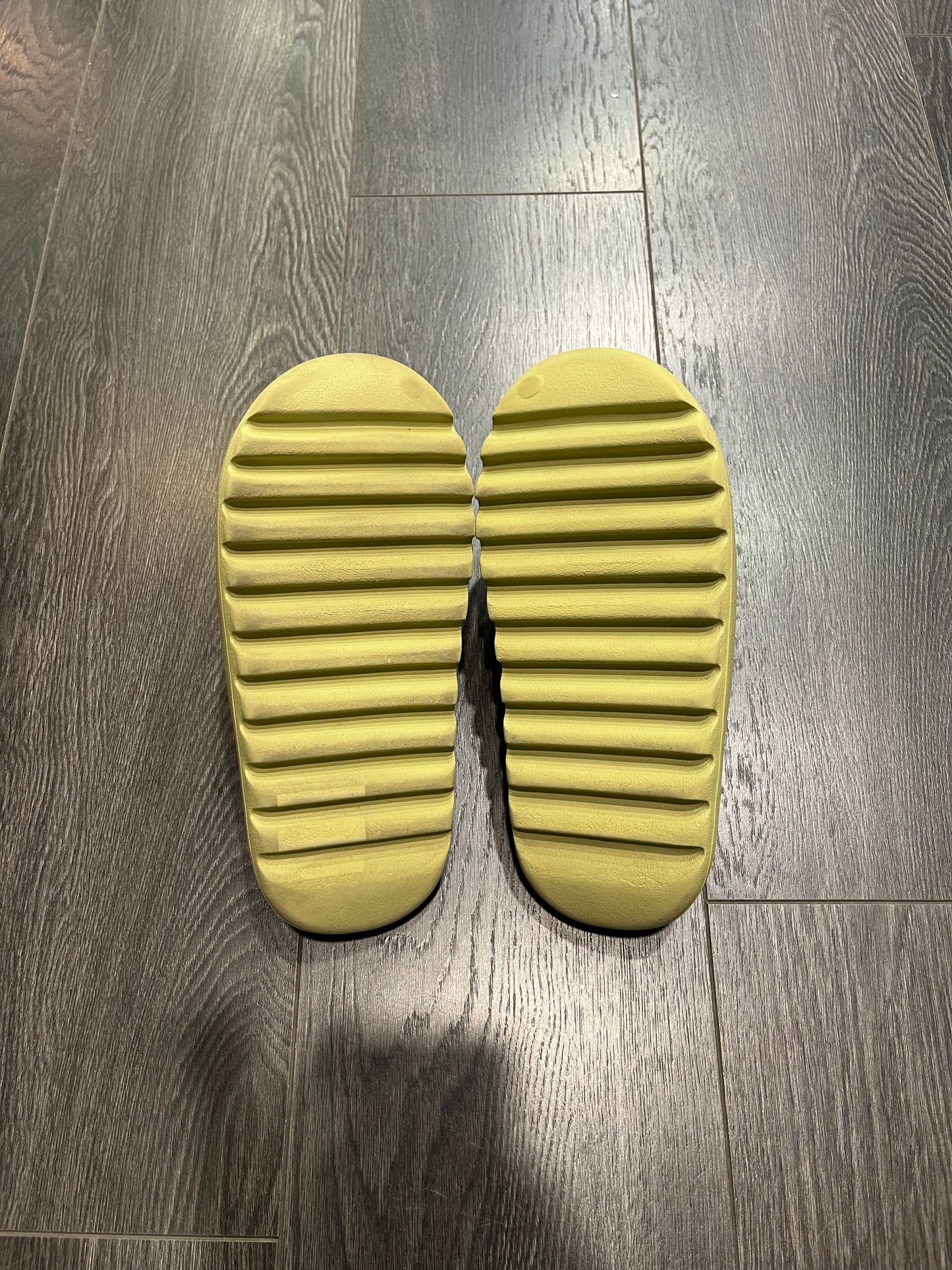 Yeezy Slide Resin