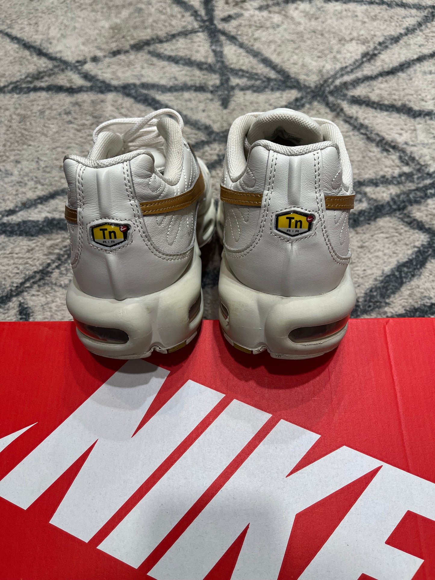 Nike Air Max Plus Tiempo White Gold