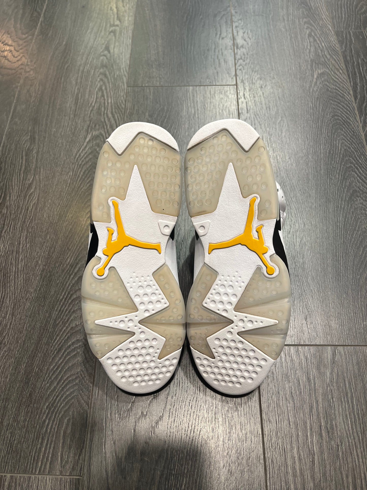 Air Jordan 6 Yellow Ochre