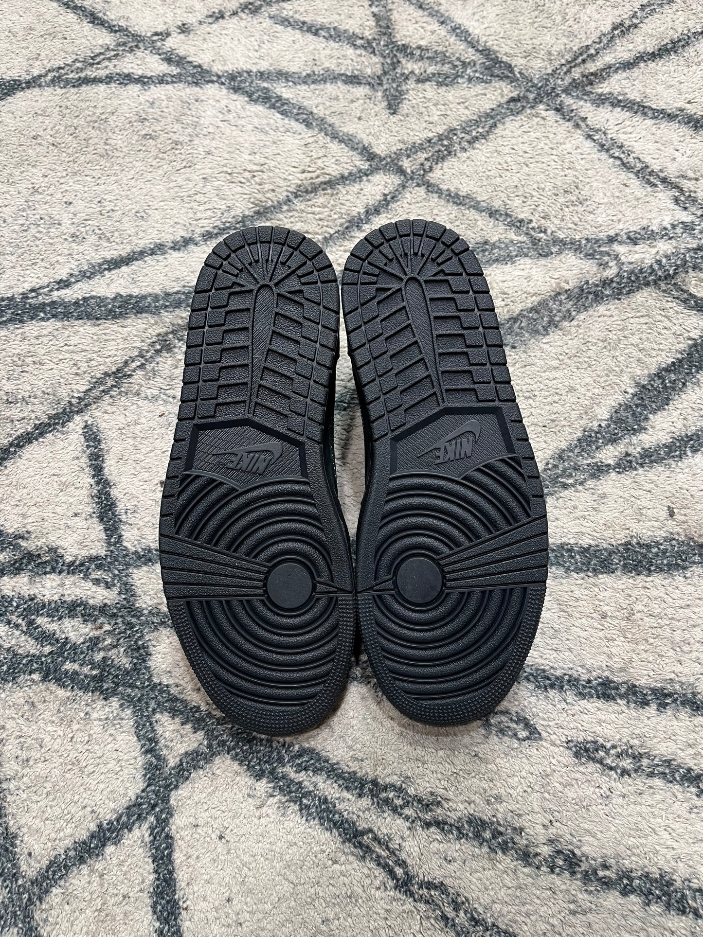 Air Jordan 1 Travis Scott Phantom