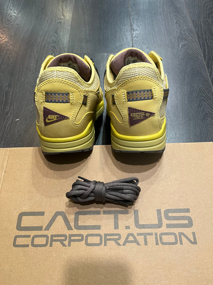 Nike Air Max 1 Travis Scott Saturn Gold