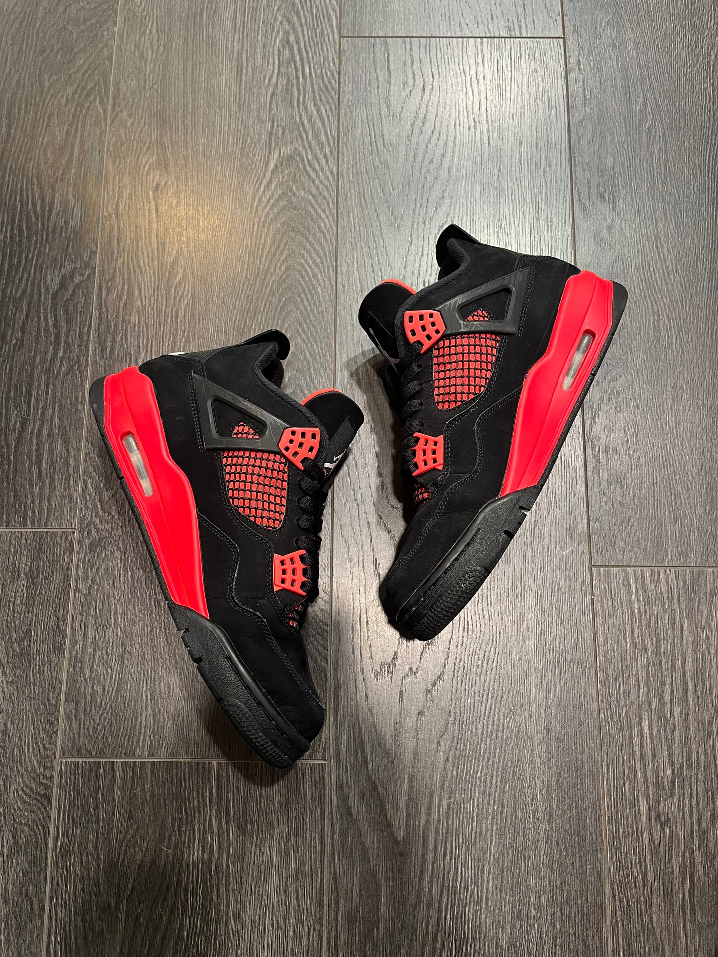 Air Jordan 4 Red Thunder