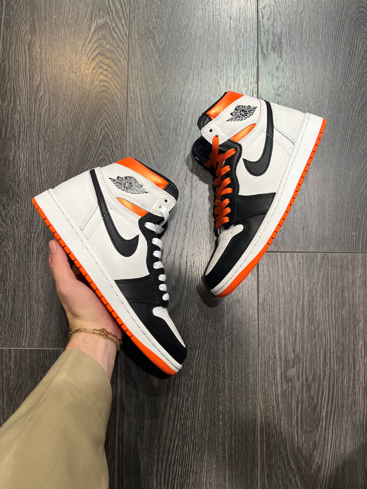 Air Jordan 1 High Electro Orange