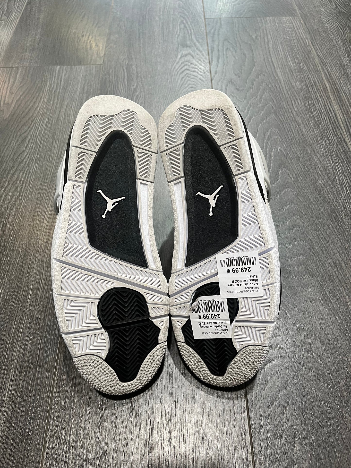 Air Jordan 4 Military Black