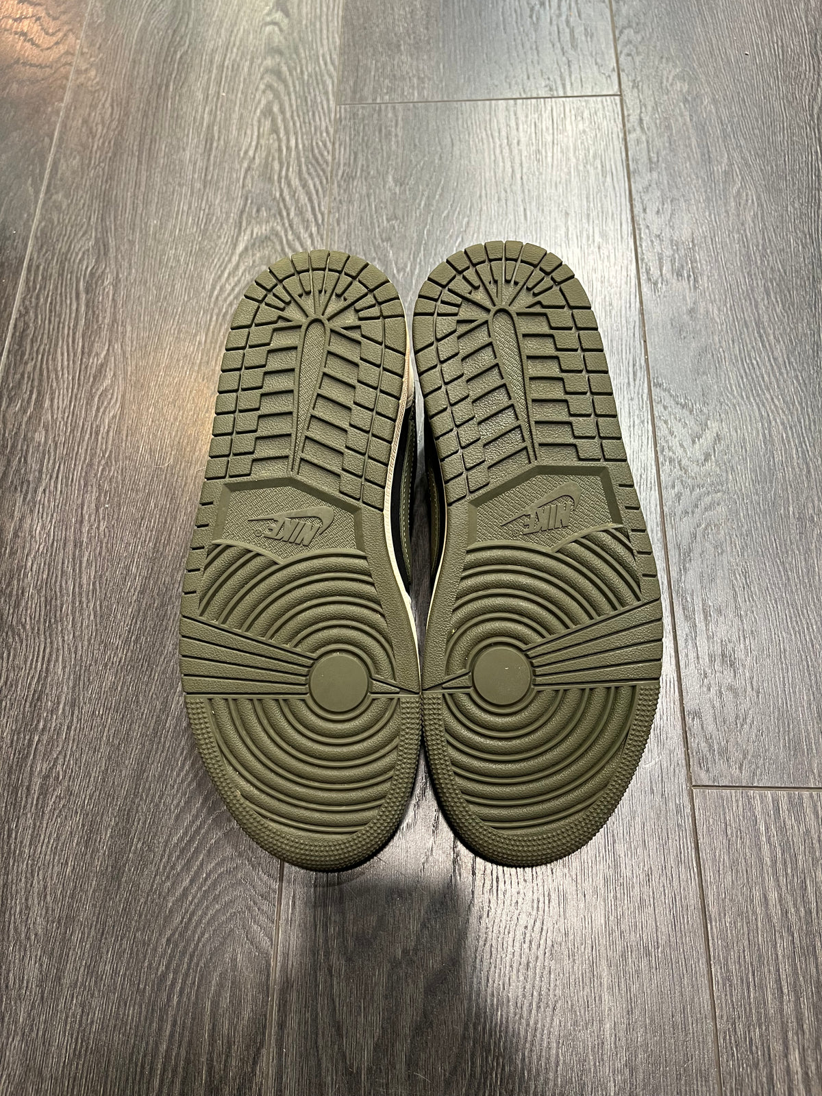 Air Jordan 1 Low Travis Scott Reverse Olive