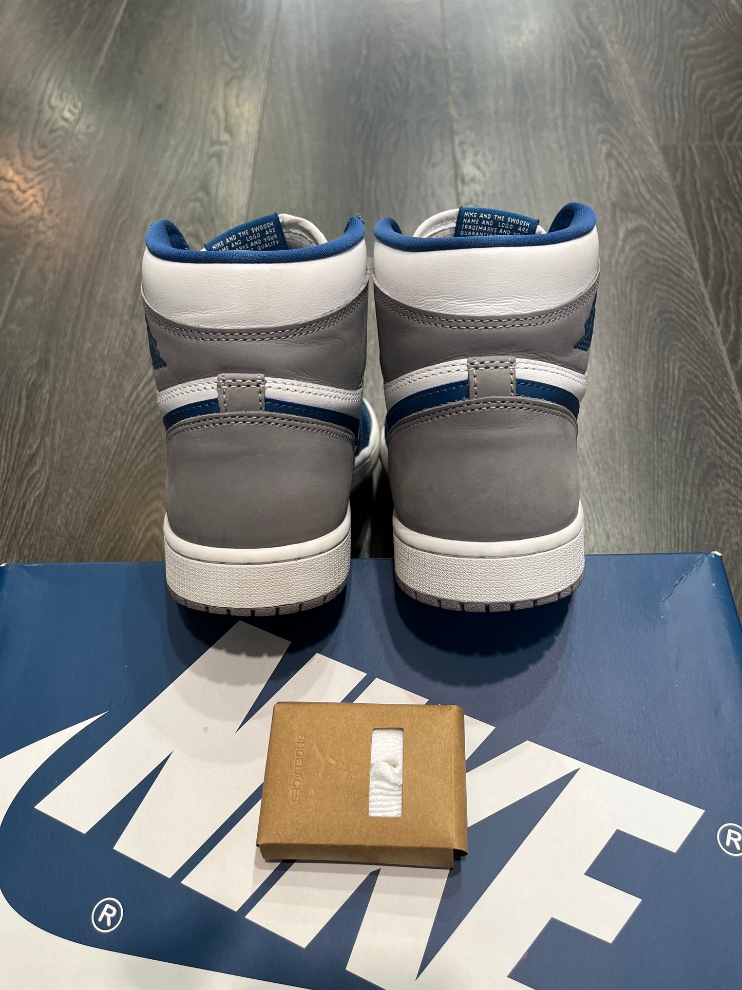 Air Jordan 1 High True Blue