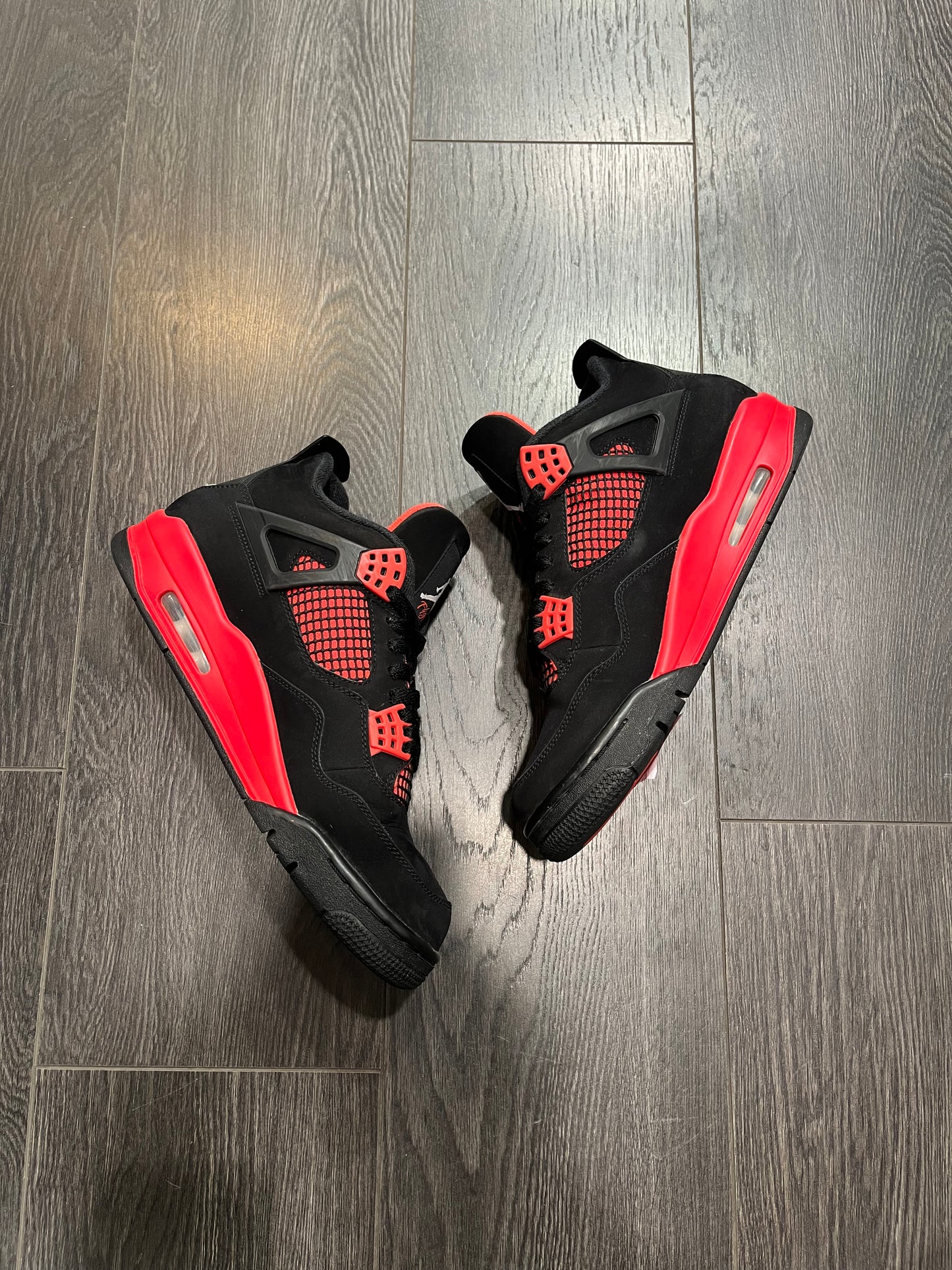 Air Jordan 4 Red Thunder