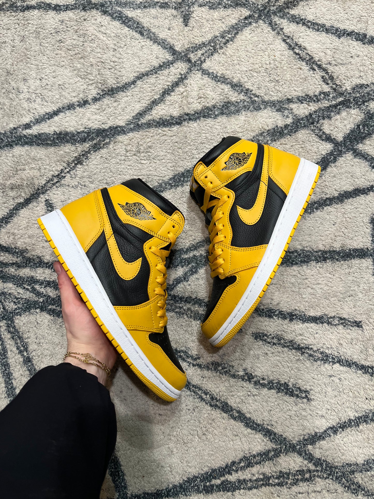 Air Jordan 1 High Pollen