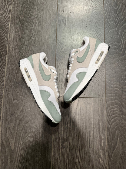 Nike Air Max 1 Mica Green