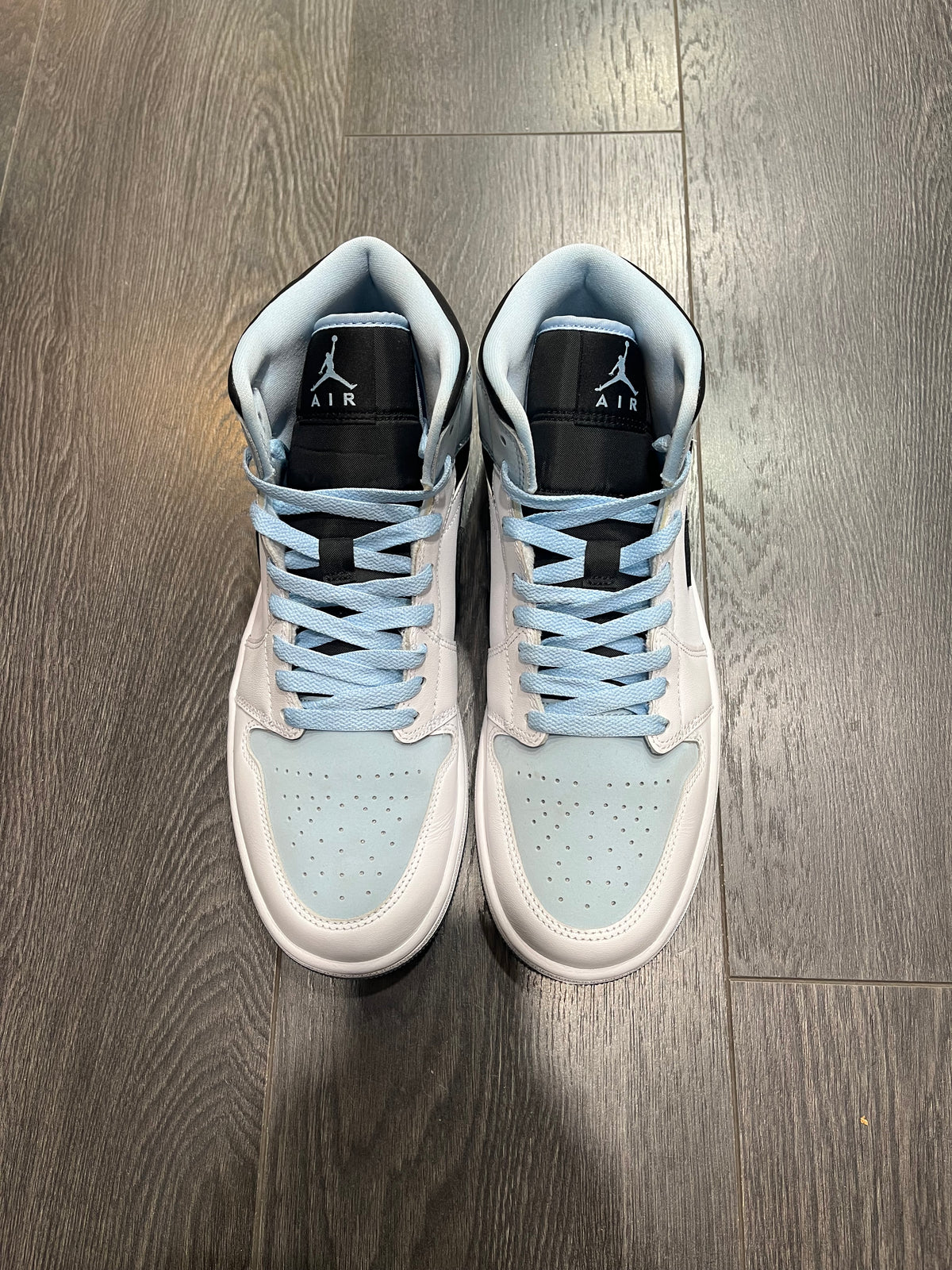 Air Jordan 1 High Glacier Blue